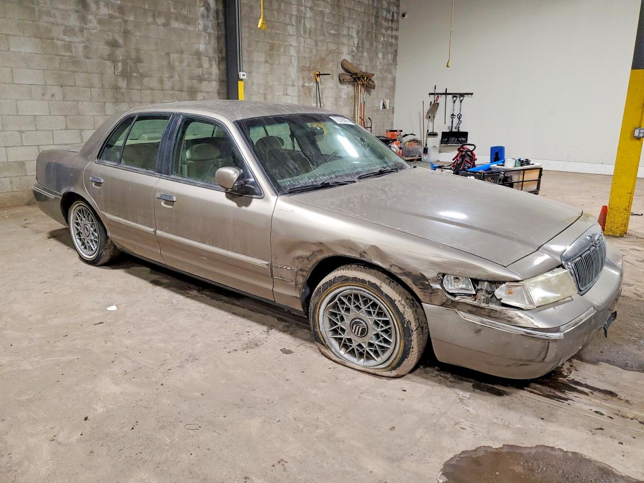 2002 Mercury Grand Marquis Gs Tan vin: 2MEFM74W62X621297