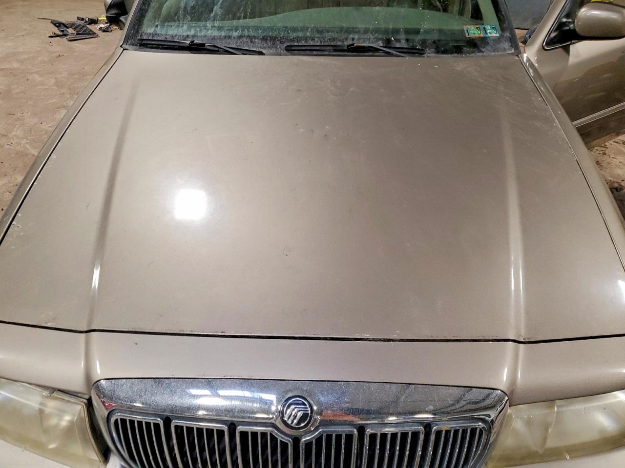 2002 Mercury Grand Marquis Gs Tan vin: 2MEFM74W62X621297