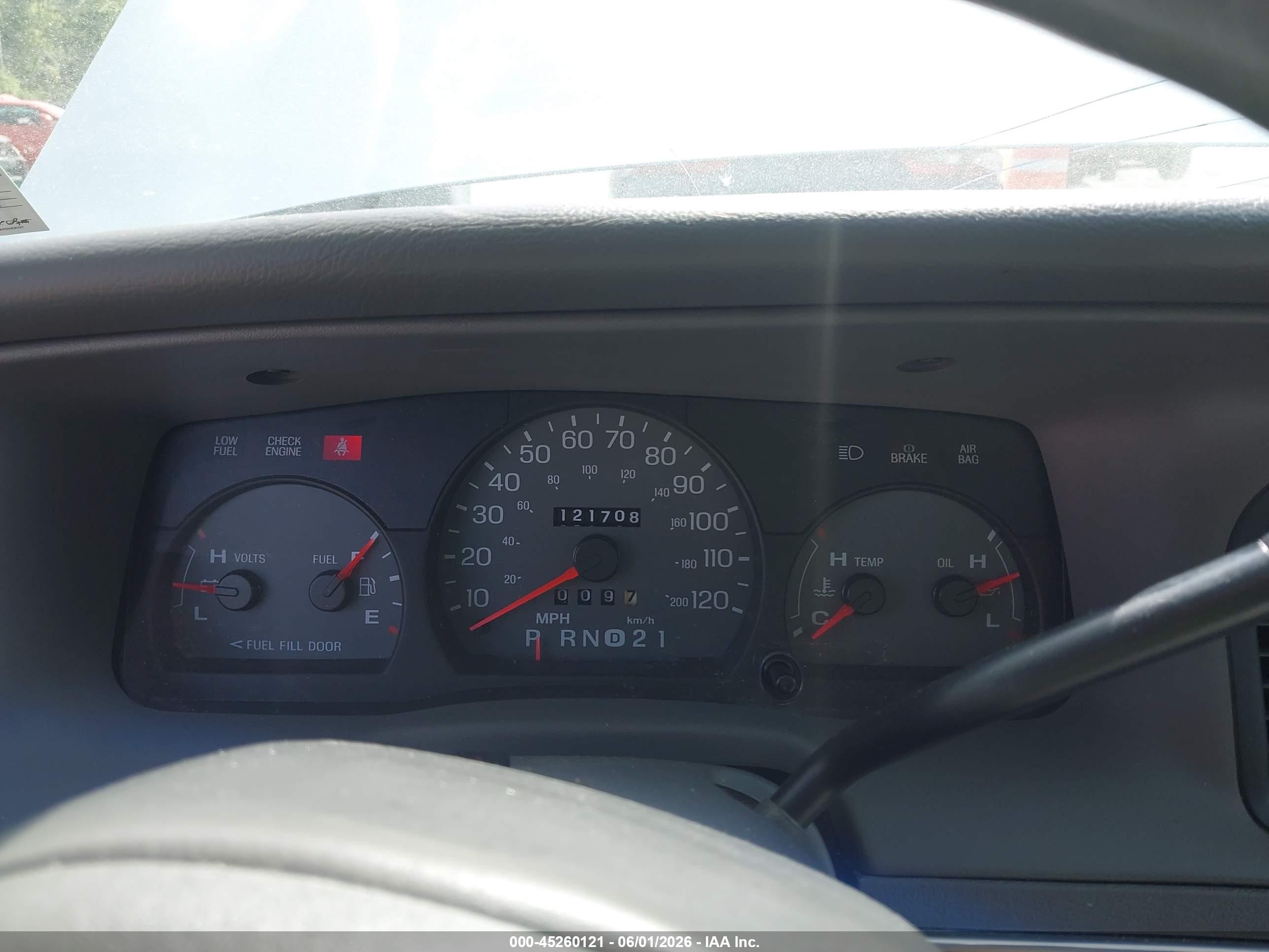 2003 Mercury Grand Marquis Gs Blue vin: 2MEFM74W63X624010