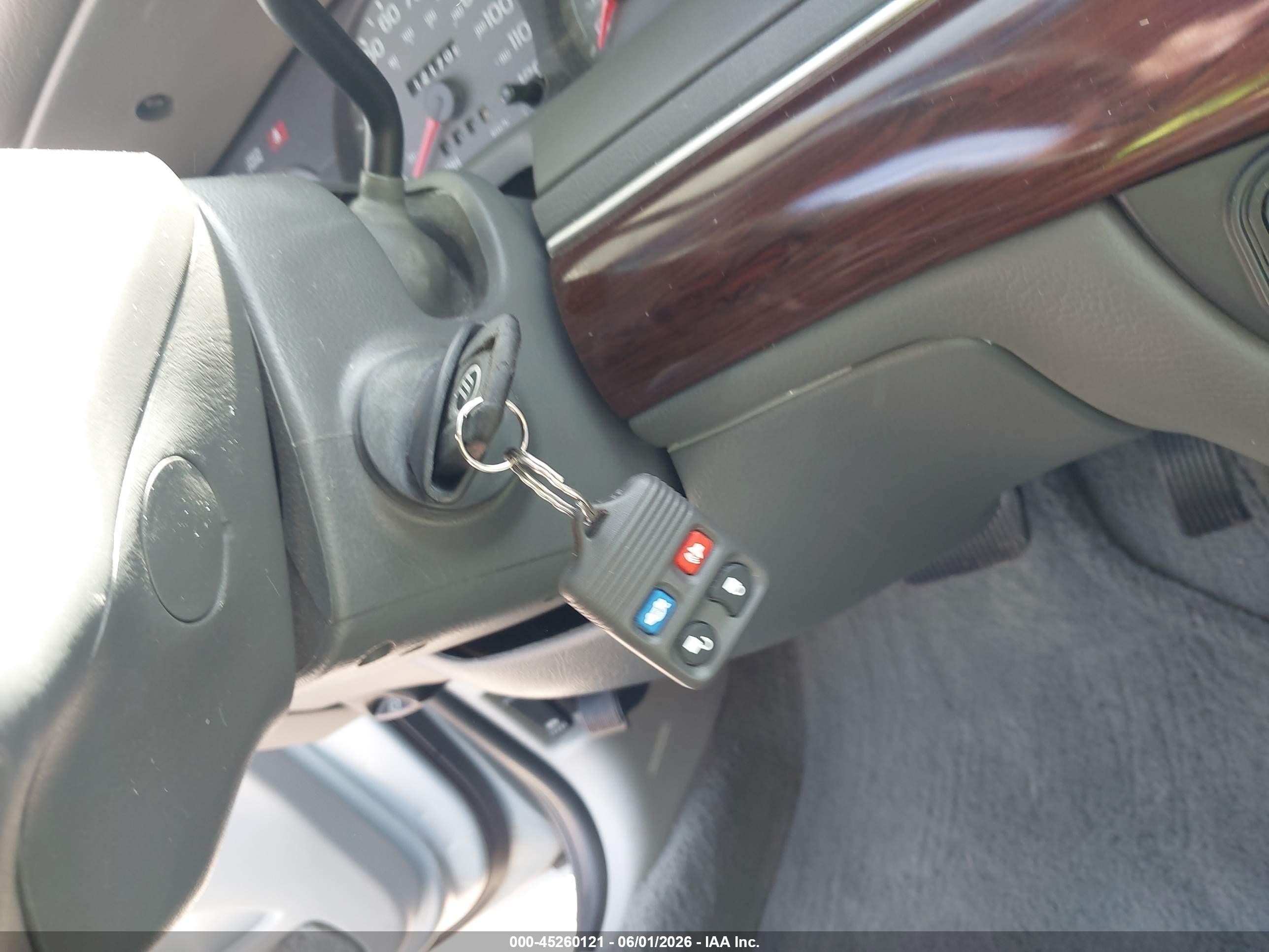 2003 Mercury Grand Marquis Gs Blue vin: 2MEFM74W63X624010