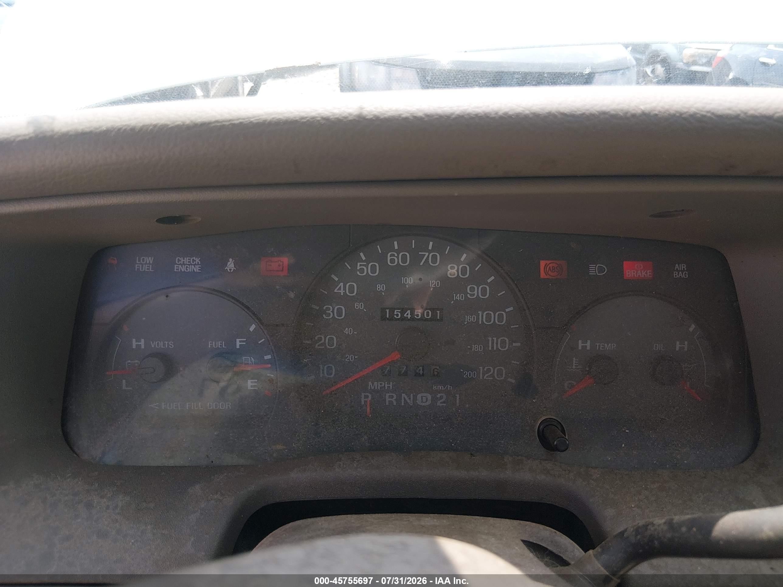 2003 Mercury Grand Marquis Gs White vin: 2MEFM74W63X629420