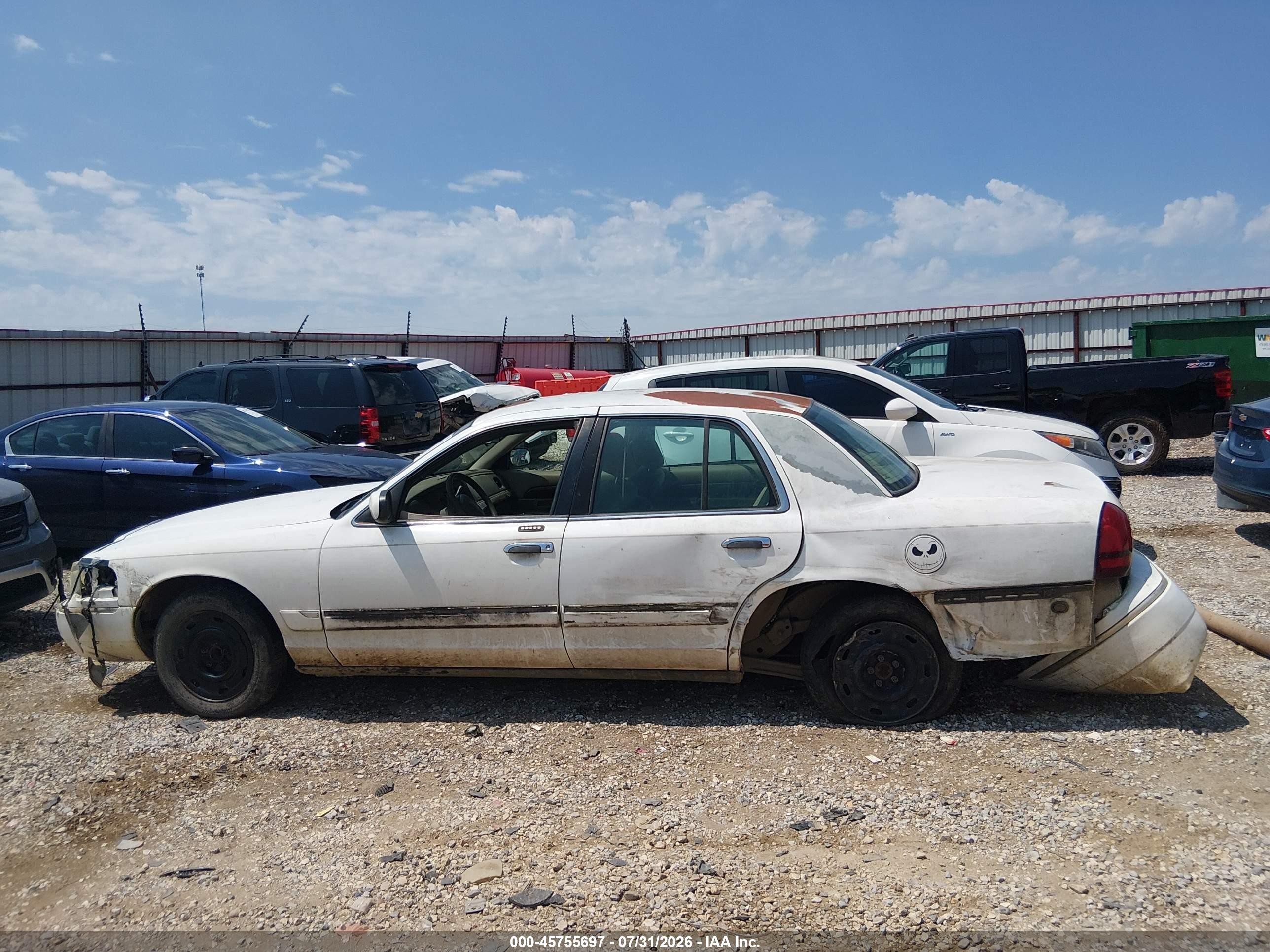 2003 Mercury Grand Marquis Gs White vin: 2MEFM74W63X629420