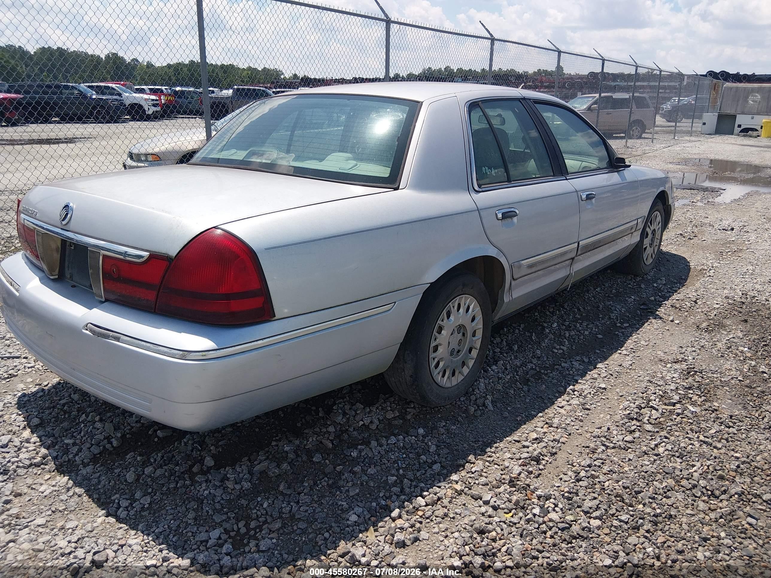 2003 Mercury Grand Marquis Gs Silver vin: 2MEFM74W63X650414