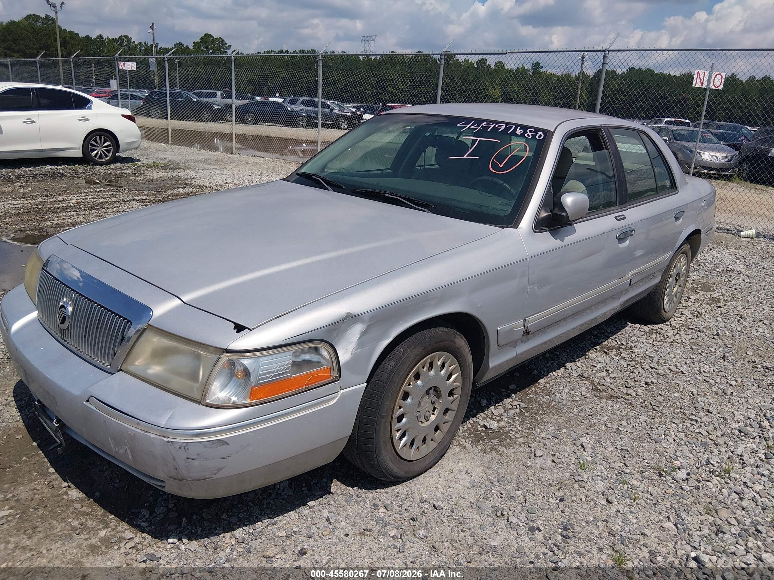 2003 Mercury Grand Marquis Gs Silver vin: 2MEFM74W63X650414