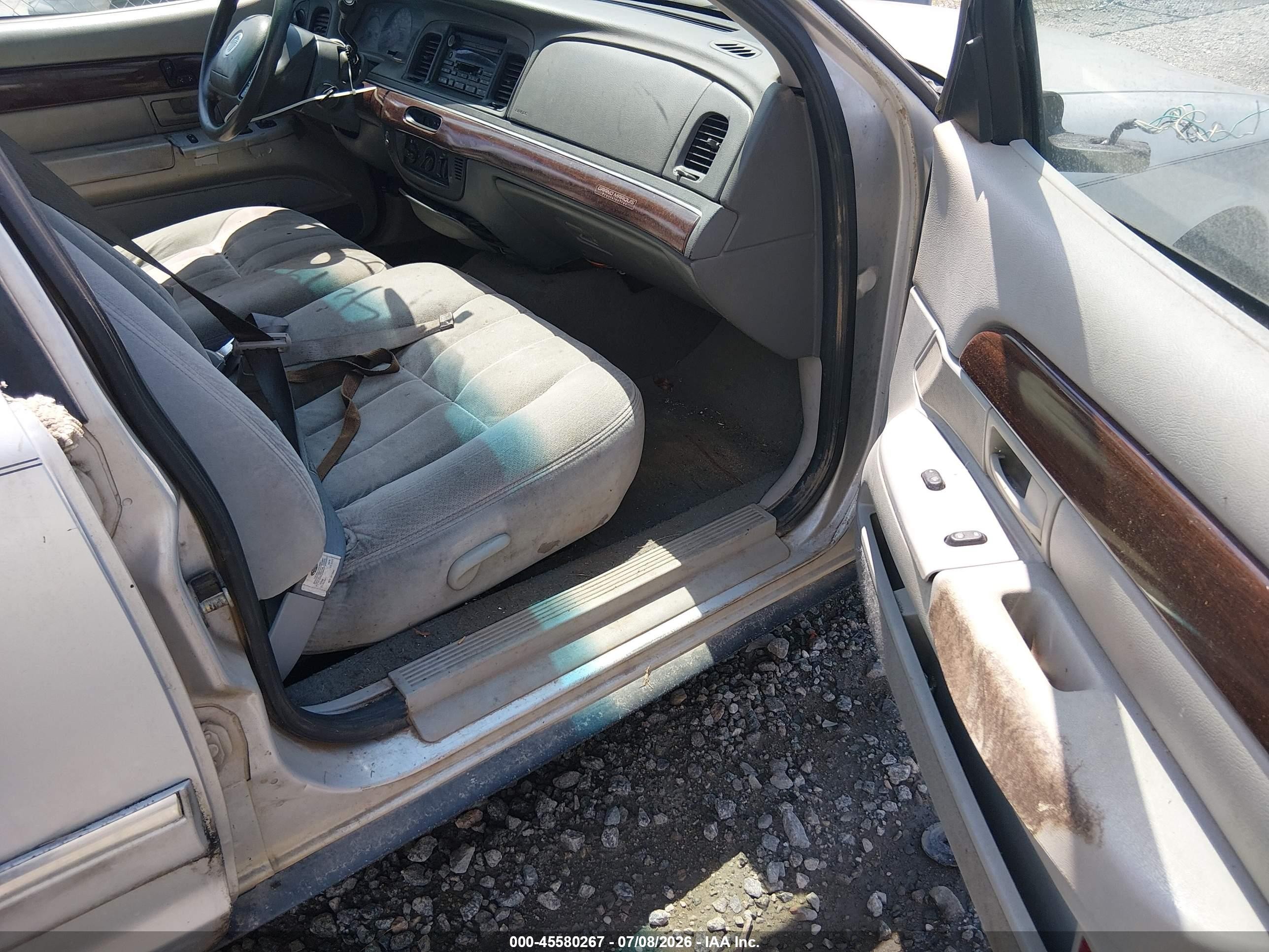 2003 Mercury Grand Marquis Gs Silver vin: 2MEFM74W63X650414