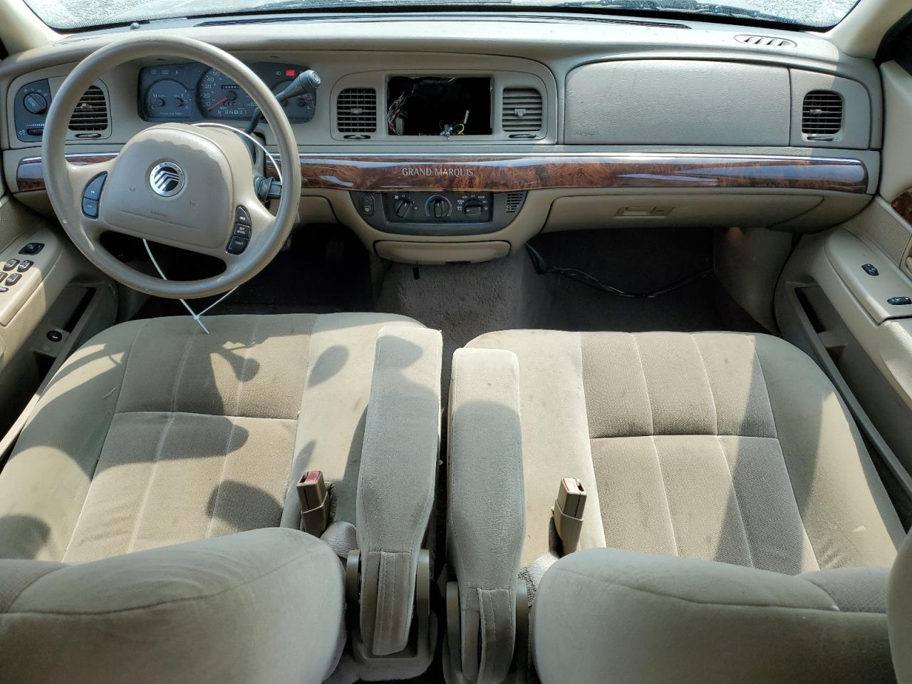 2004 Mercury Grand Marquis Gs Beige vin: 2MEFM74W64X657106