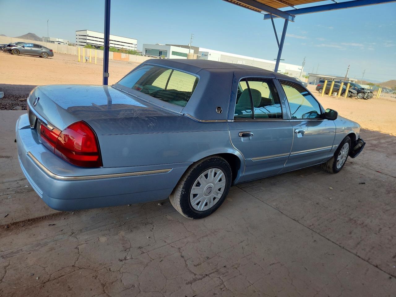 2004 Mercury Grand Marquis Gs Blue vin: 2MEFM74W64X679834