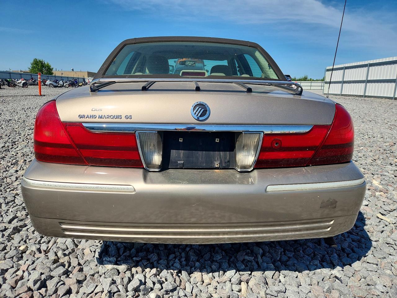 2005 Mercury Grand Marquis Gs Tan vin: 2MEFM74W65X623457
