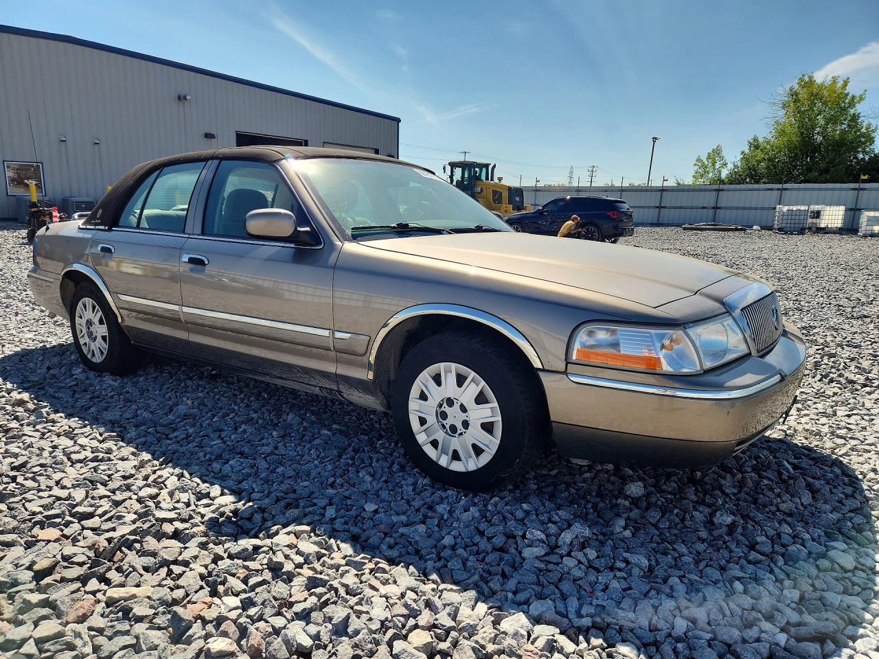 2005 Mercury Grand Marquis Gs Tan vin: 2MEFM74W65X623457