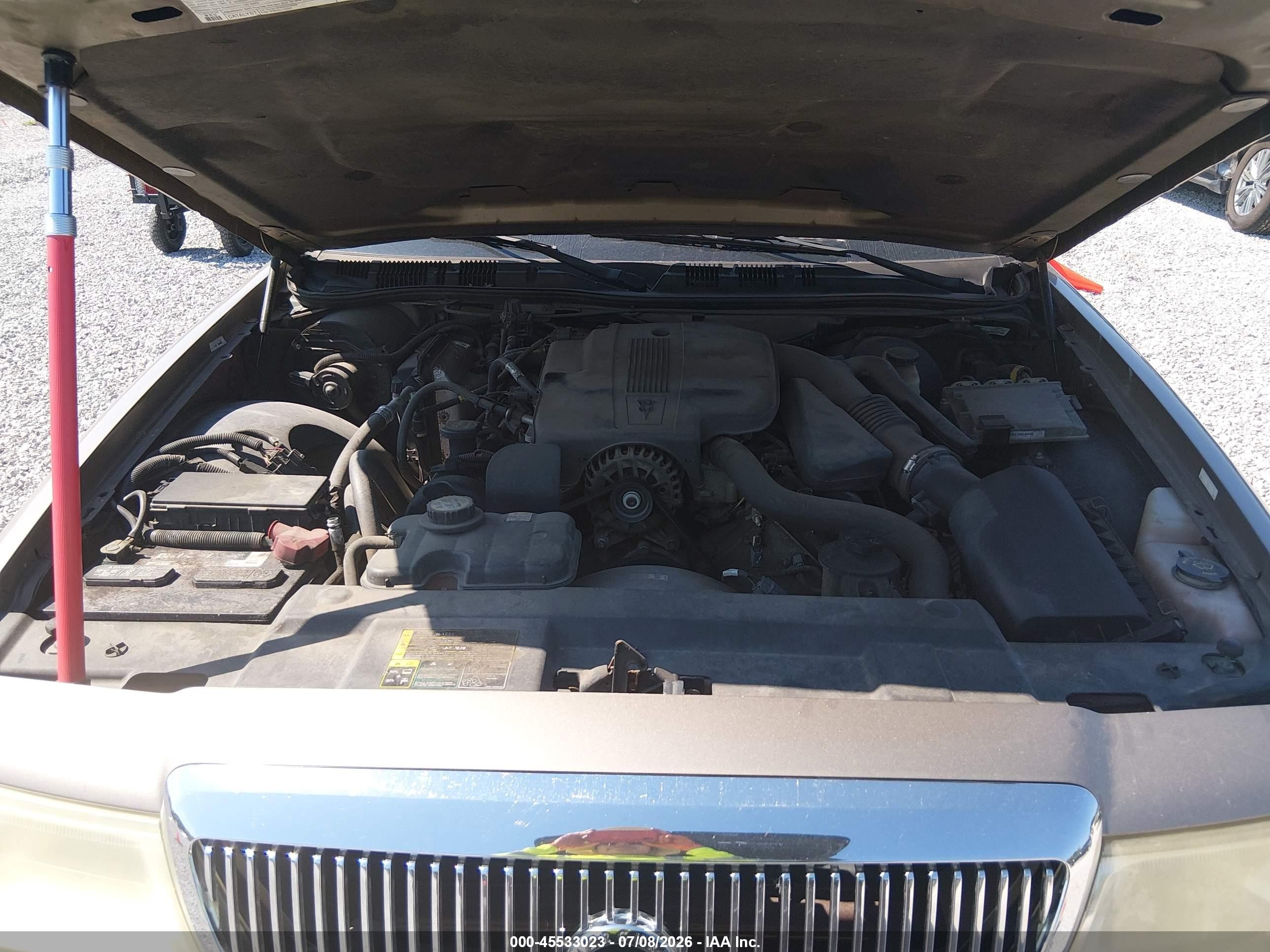 2005 Mercury Grand Marquis Gs Gold vin: 2MEFM74W65X641361