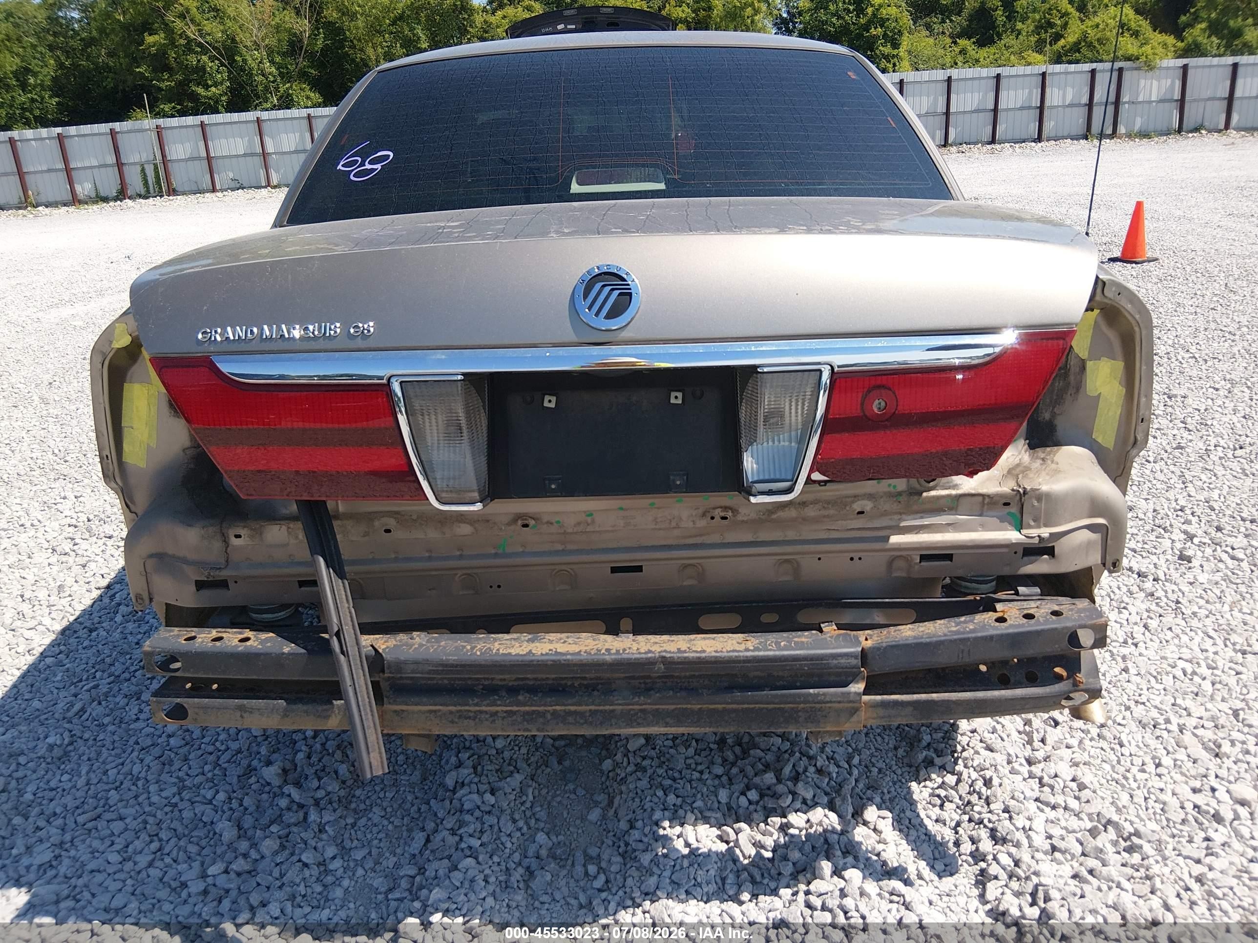 2005 Mercury Grand Marquis Gs Gold vin: 2MEFM74W65X641361