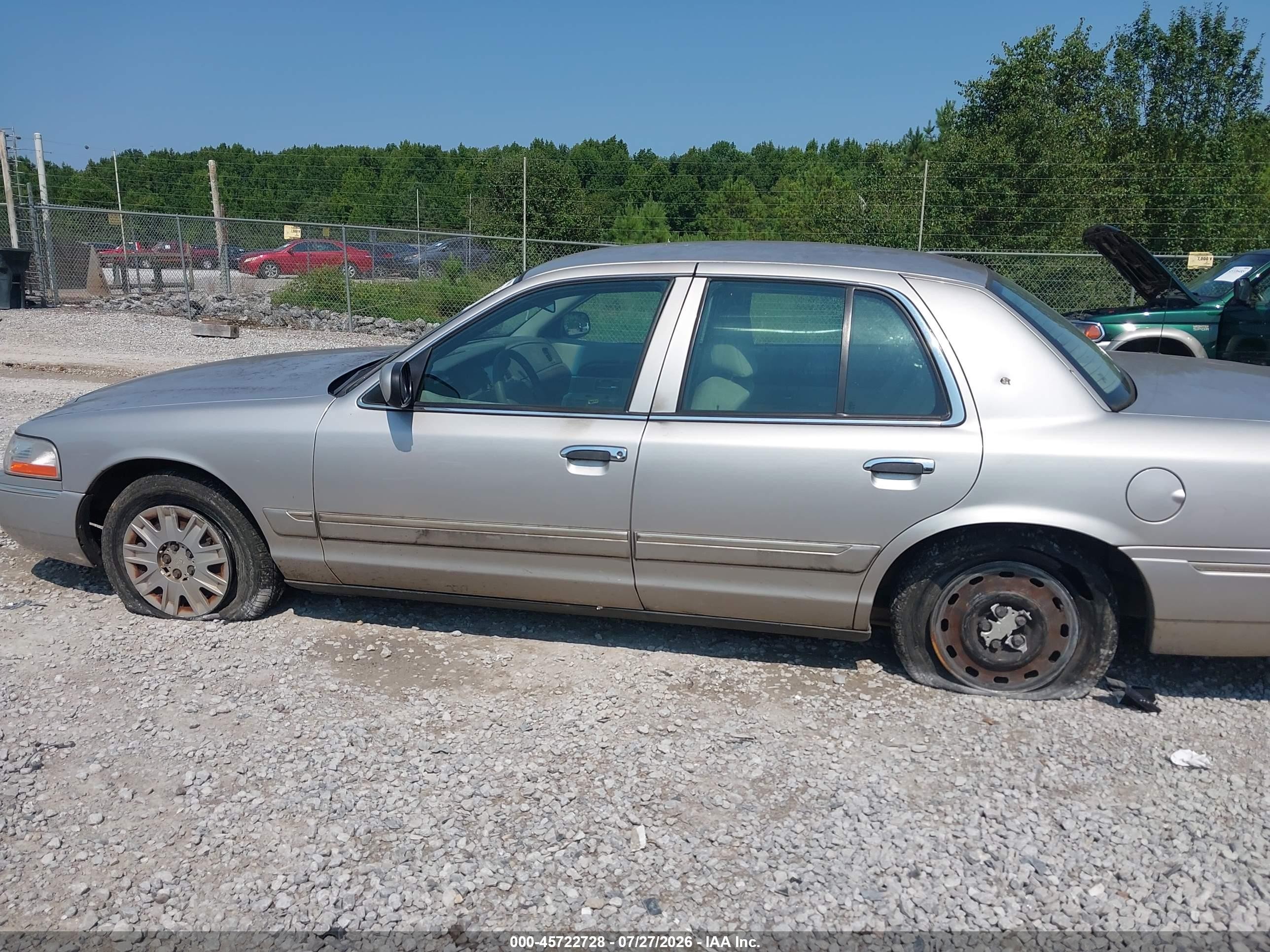 2005 Mercury Grand Marquis Gs Silver vin: 2MEFM74W65X673887