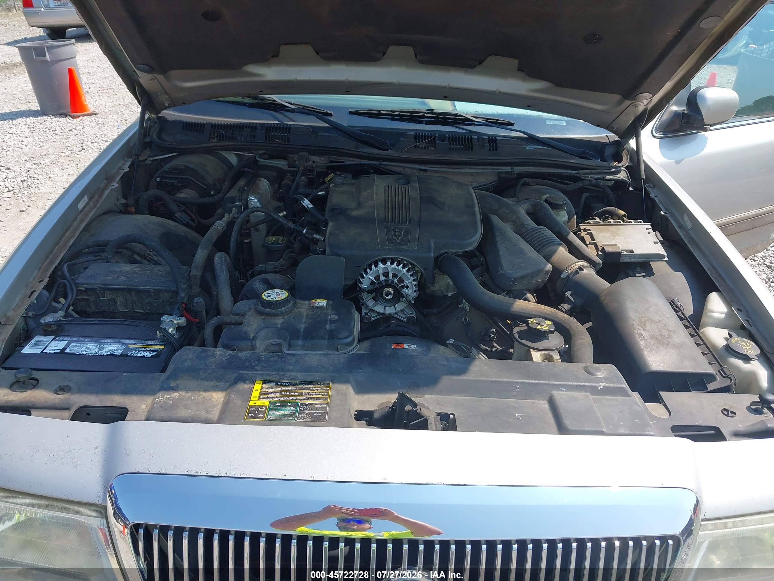2005 Mercury Grand Marquis Gs Silver vin: 2MEFM74W65X673887