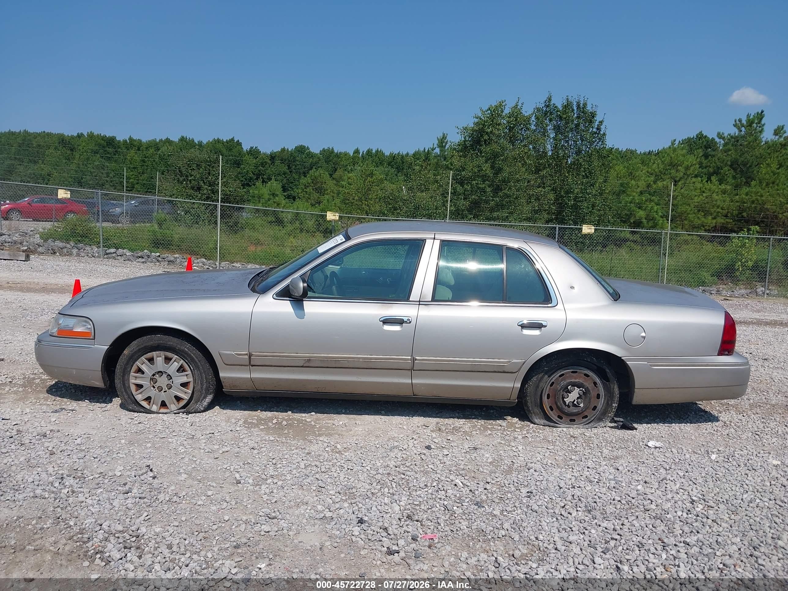 2005 Mercury Grand Marquis Gs Silver vin: 2MEFM74W65X673887