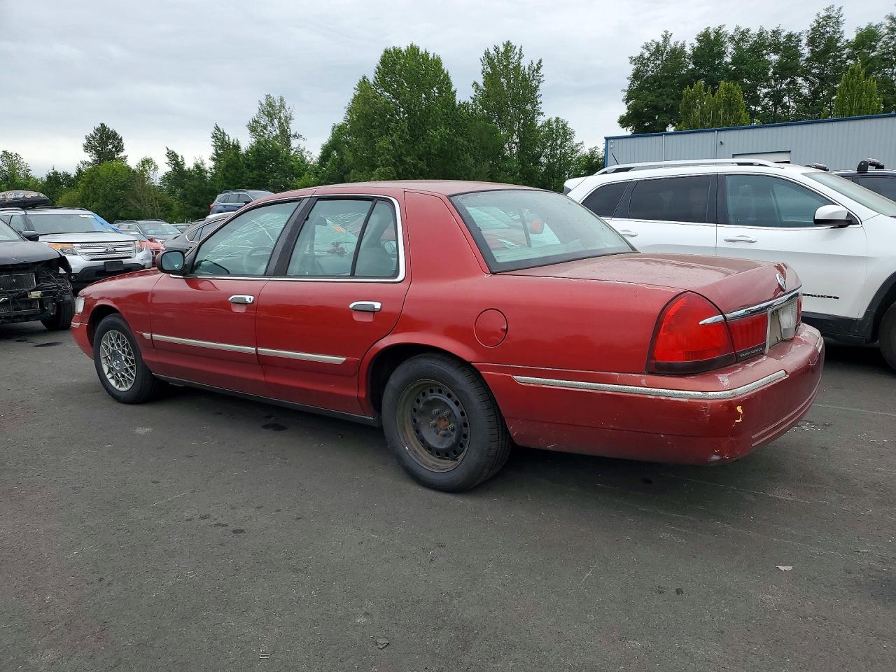 1998 Mercury Grand Marquis Gs Red vin: 2MEFM74W6WX671977