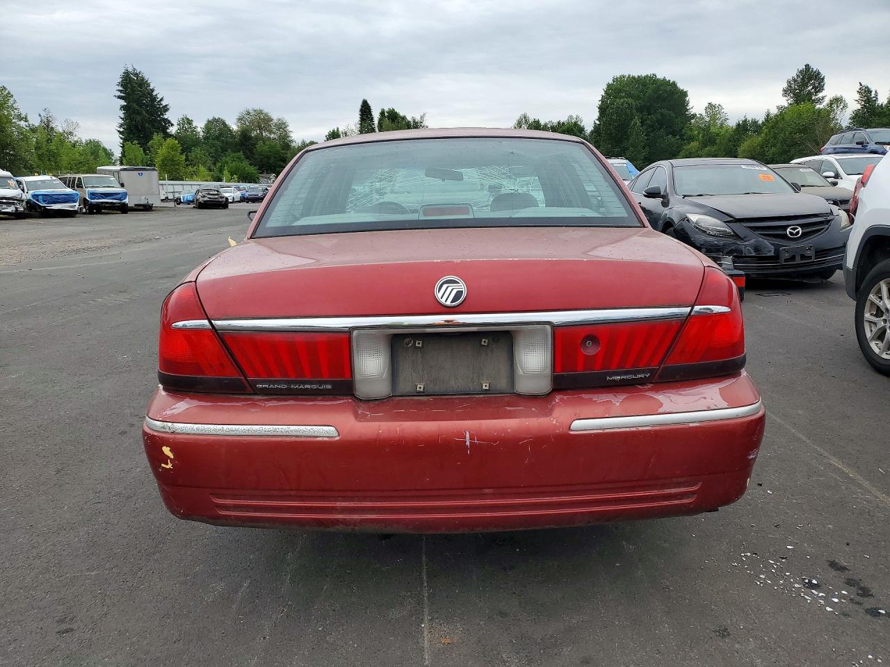 1998 Mercury Grand Marquis Gs Red vin: 2MEFM74W6WX671977