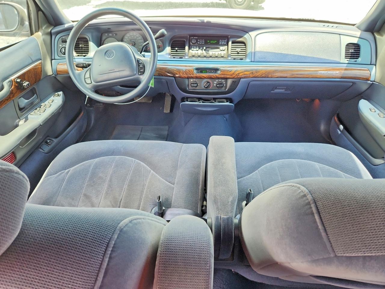 1999 Mercury Grand Marquis Gs White vin: 2MEFM74W6XX666649