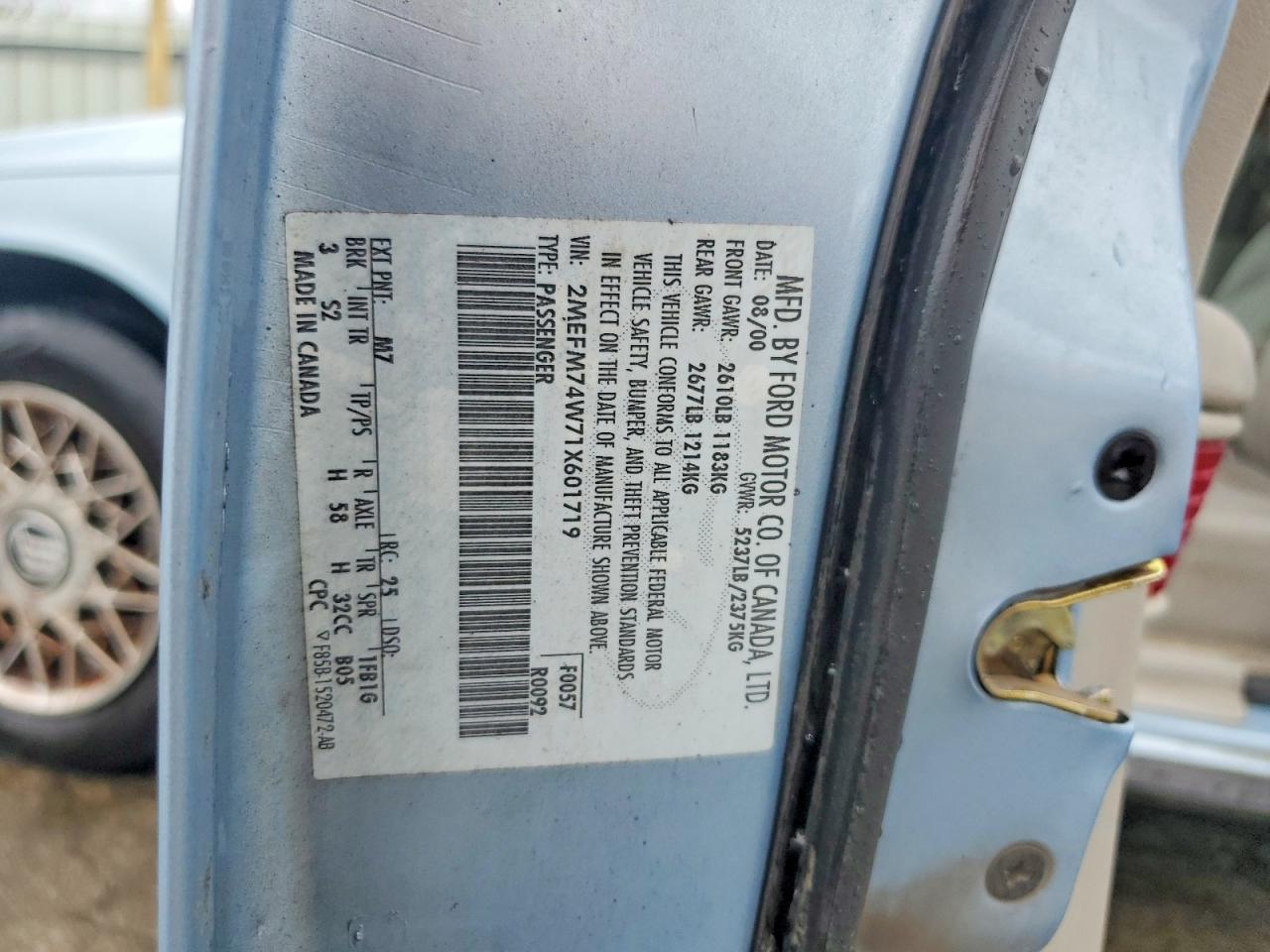 2001 Mercury Grand Marquis Gs Blue vin: 2MEFM74W71X601719