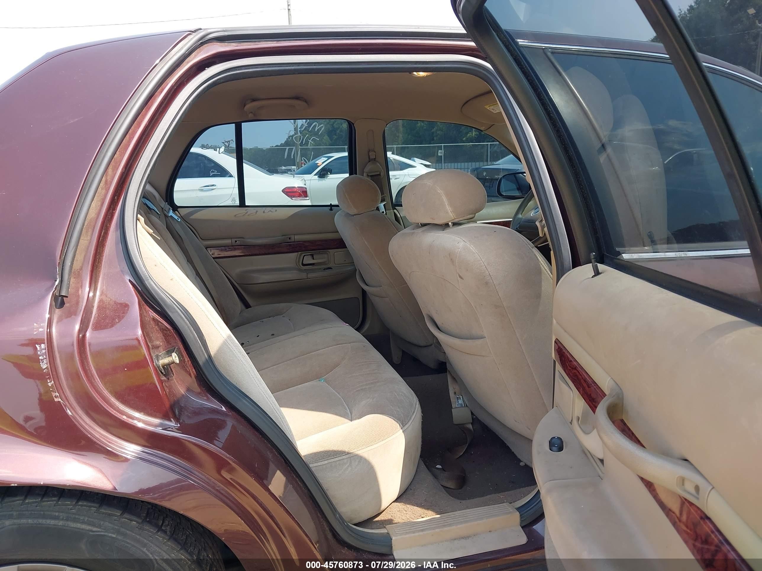 2002 Mercury Grand Marquis Gs Темно-бордовый vin: 2MEFM74W72X667107