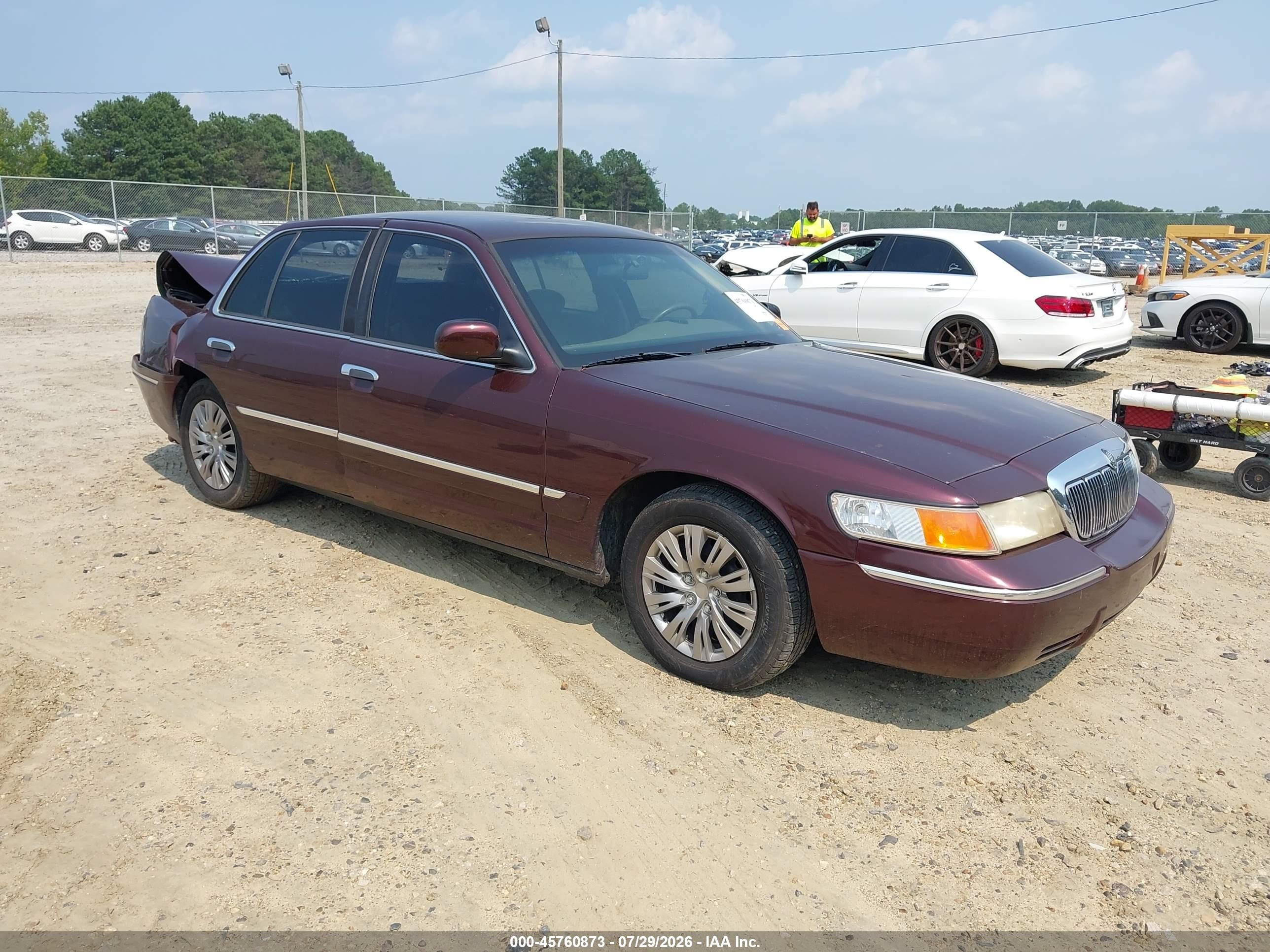 2002 Mercury Grand Marquis Gs Maroon vin: 2MEFM74W72X667107