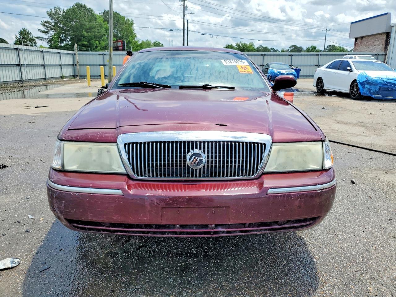 2004 Mercury Grand Marquis Gs Burgundy vin: 2MEFM74W74X604379