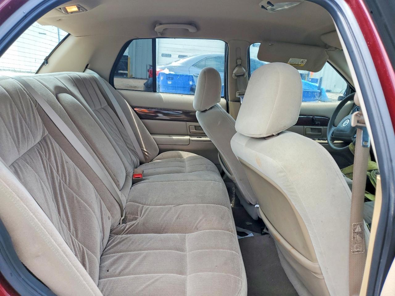 2004 Mercury Grand Marquis Gs Burgundy vin: 2MEFM74W74X604379