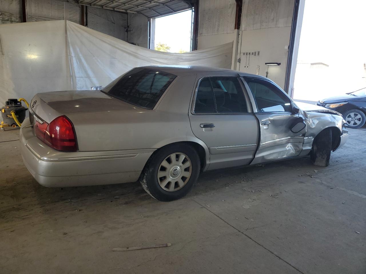 2004 Mercury Grand Marquis Gs Gray vin: 2MEFM74W74X623434