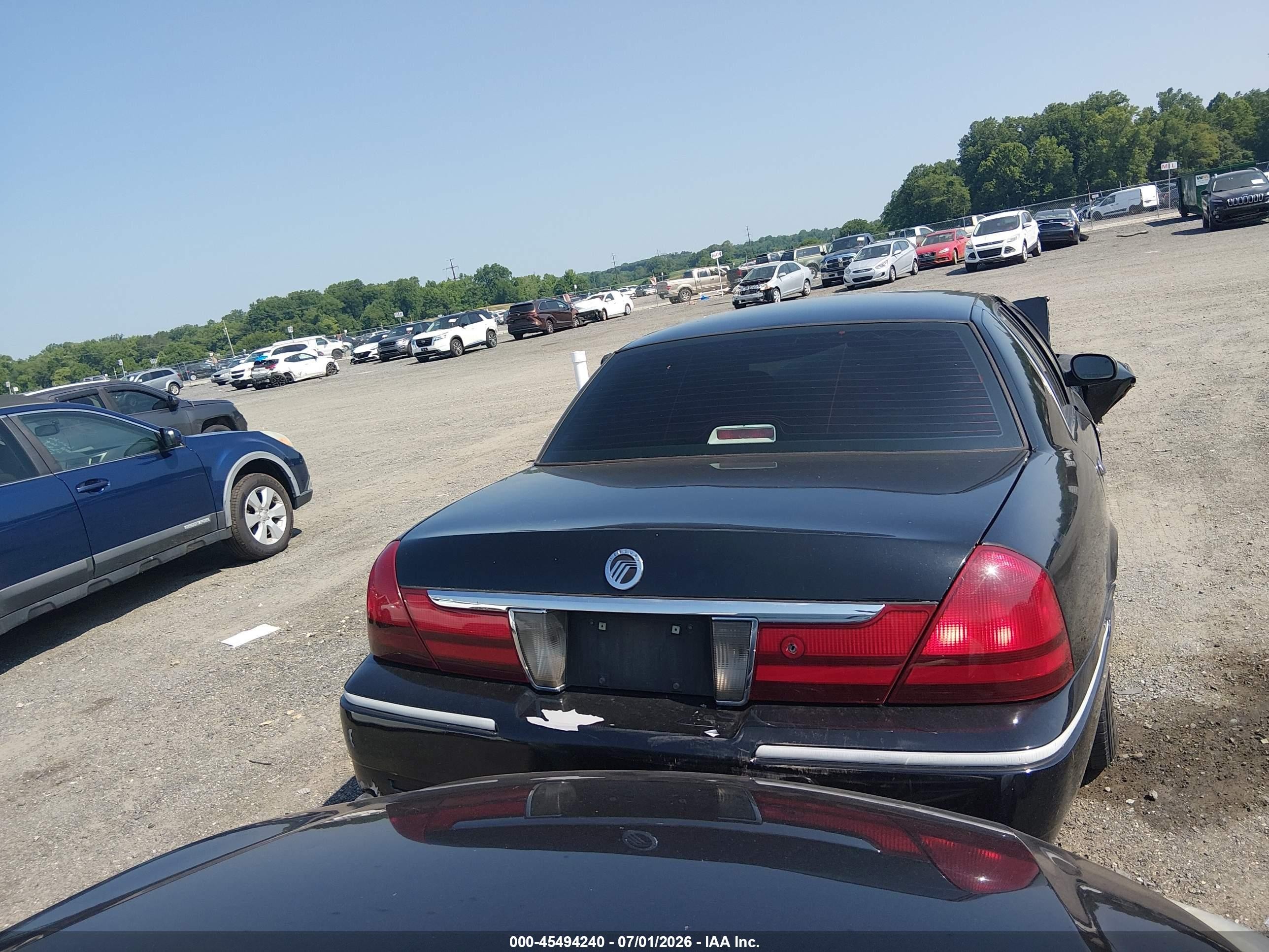 2004 Mercury Grand Marquis Gs Black vin: 2MEFM74W74X665652