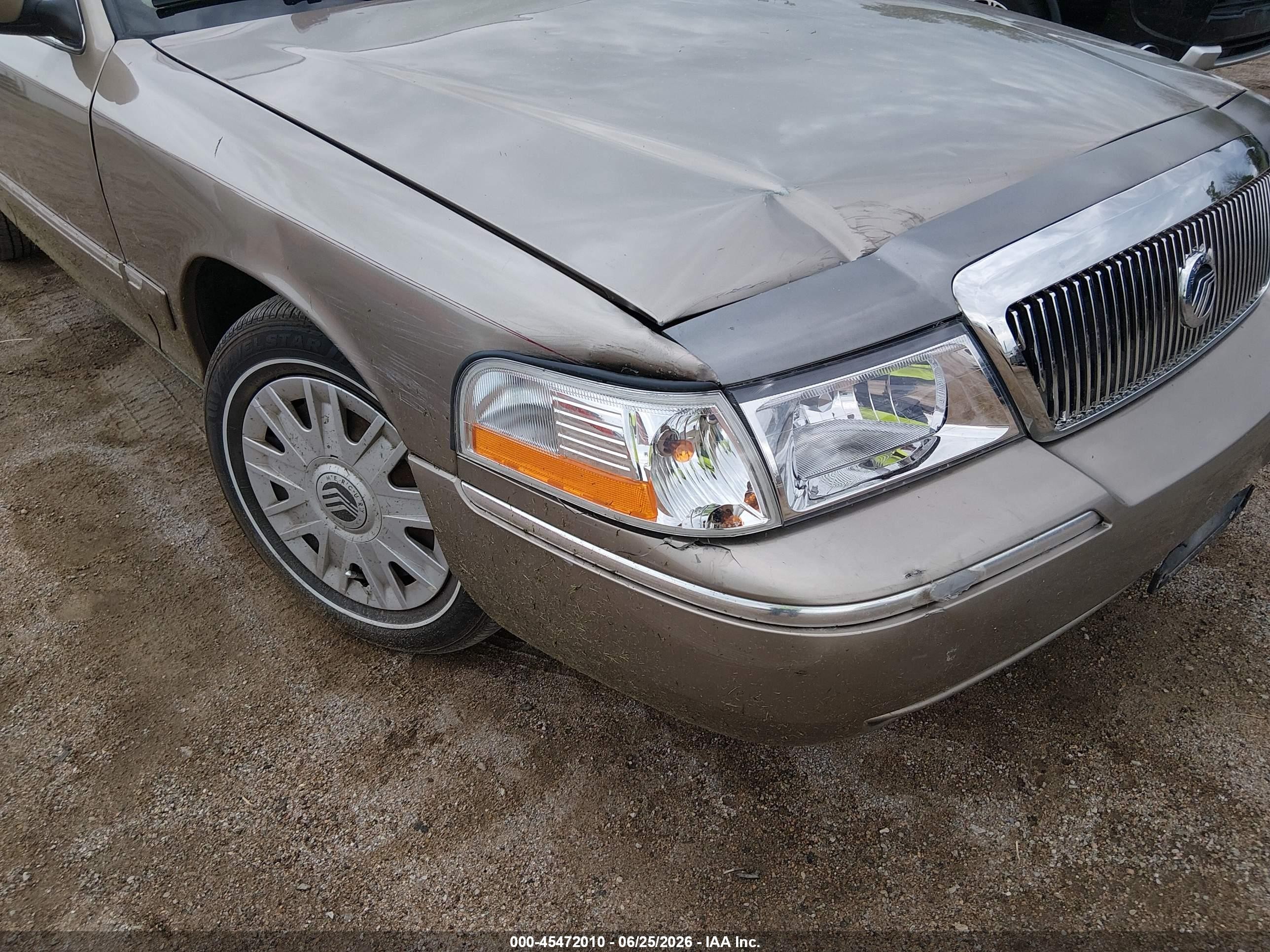 2004 Mercury Grand Marquis Gs Beige vin: 2MEFM74W74X684153