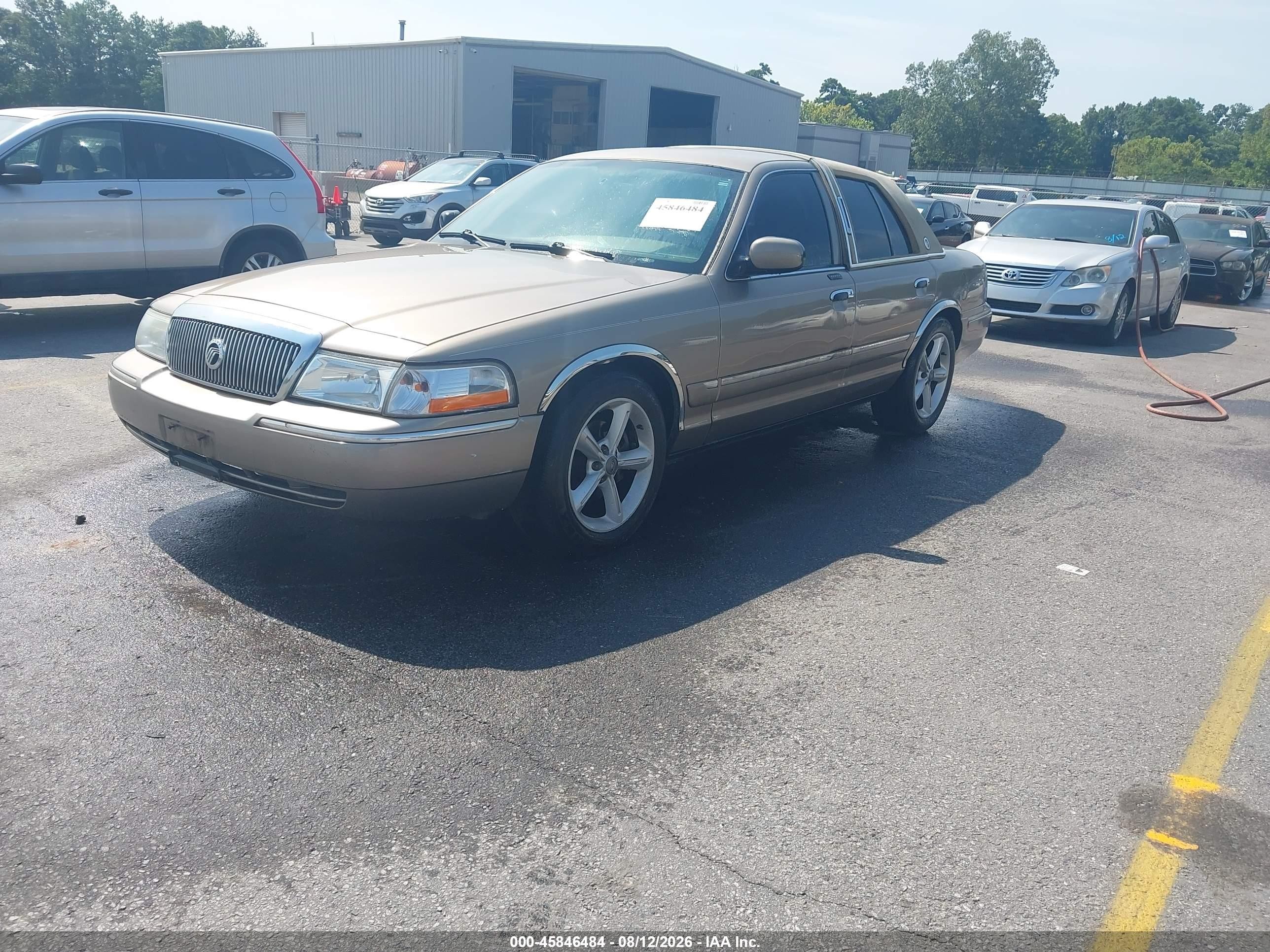 2004 Mercury Grand Marquis Gs Бежевый vin: 2MEFM74W74X684668