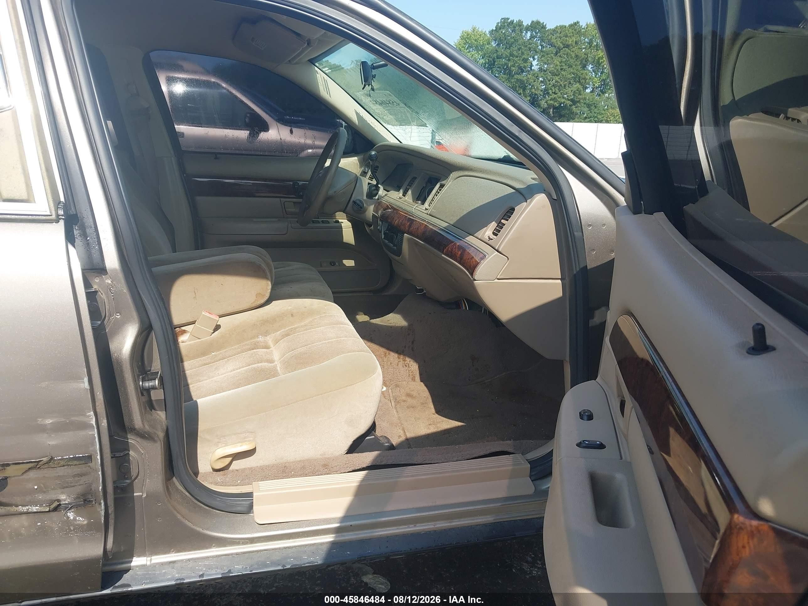 2004 Mercury Grand Marquis Gs Бежевый vin: 2MEFM74W74X684668