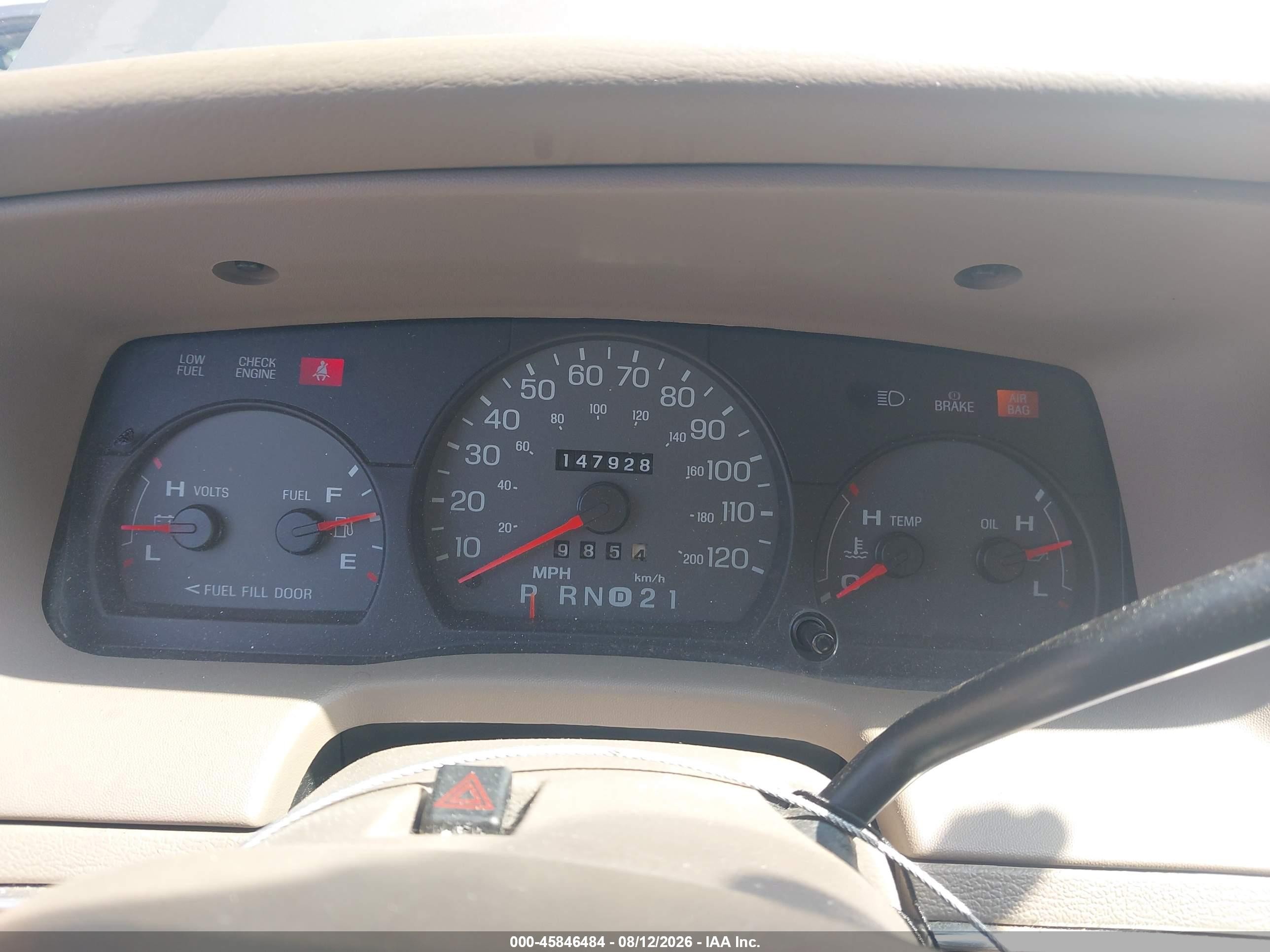 2004 Mercury Grand Marquis Gs Бежевый vin: 2MEFM74W74X684668