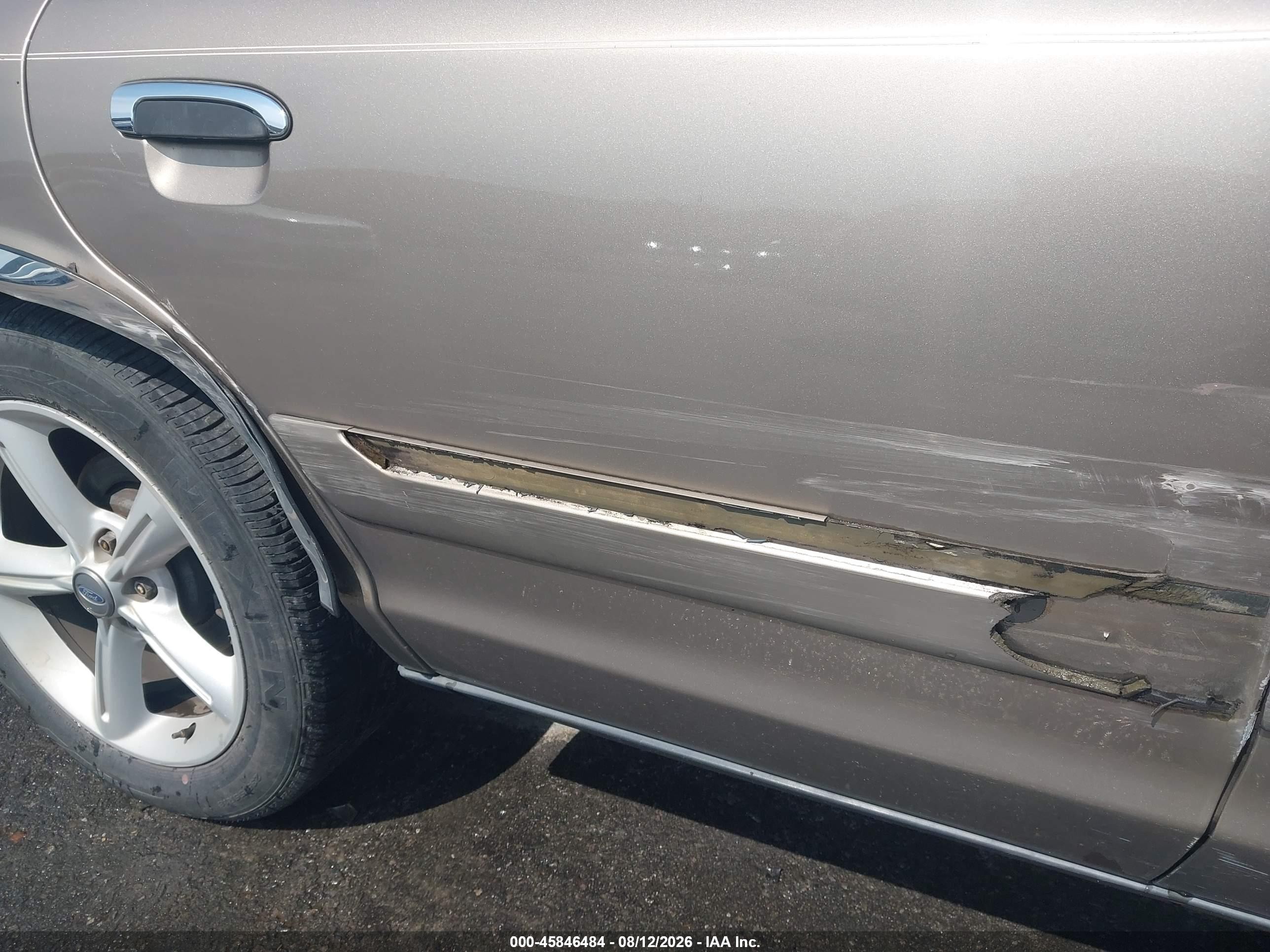 2004 Mercury Grand Marquis Gs Бежевый vin: 2MEFM74W74X684668