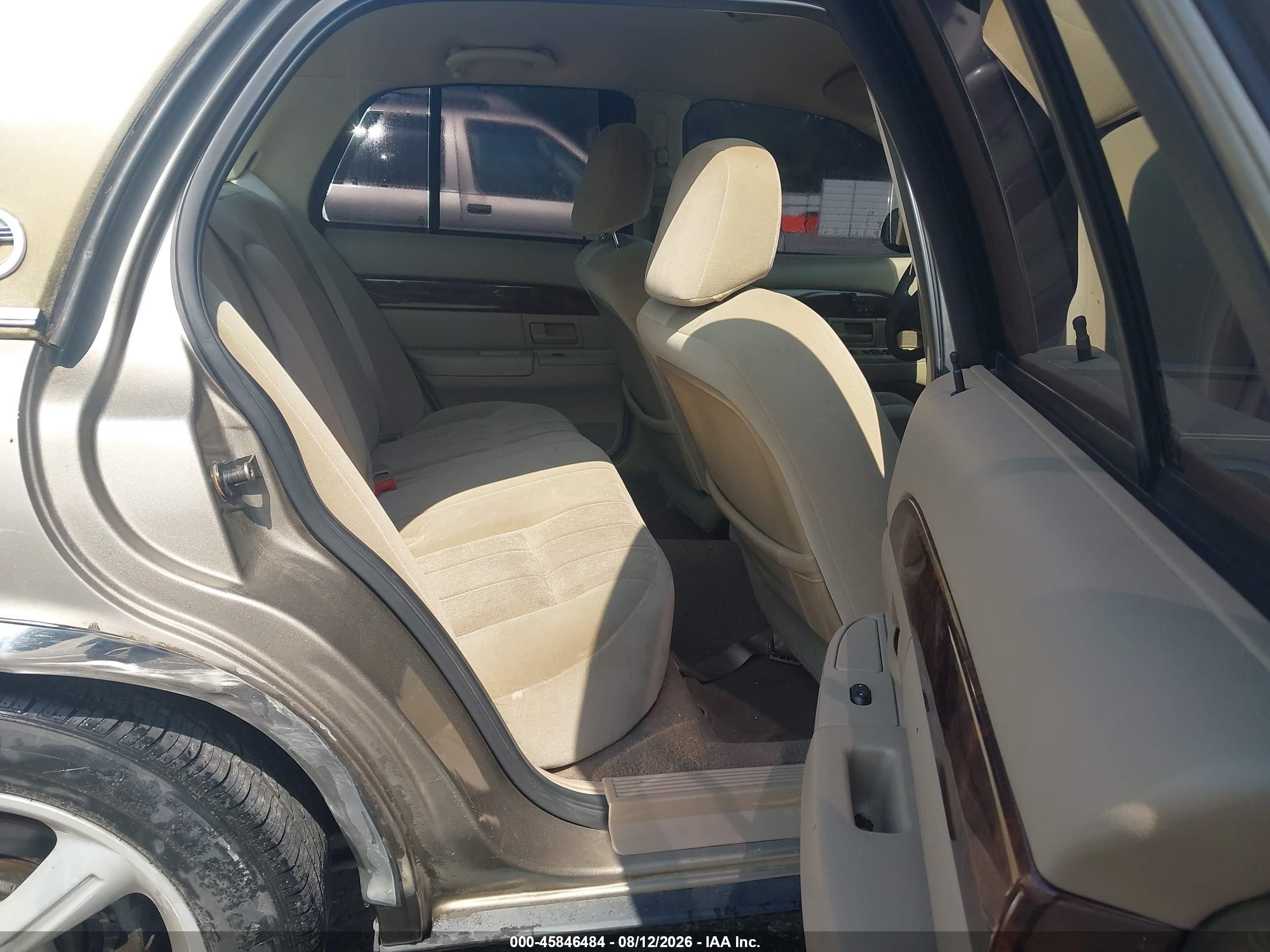 2004 Mercury Grand Marquis Gs Бежевый vin: 2MEFM74W74X684668