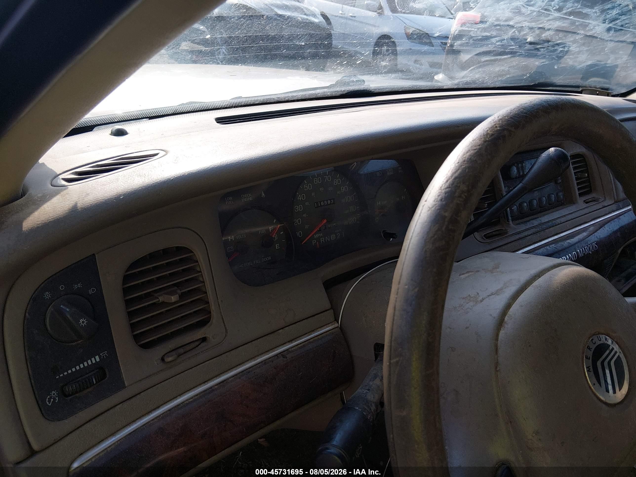 2004 Mercury Grand Marquis Gs Tan vin: 2MEFM74W74X696450