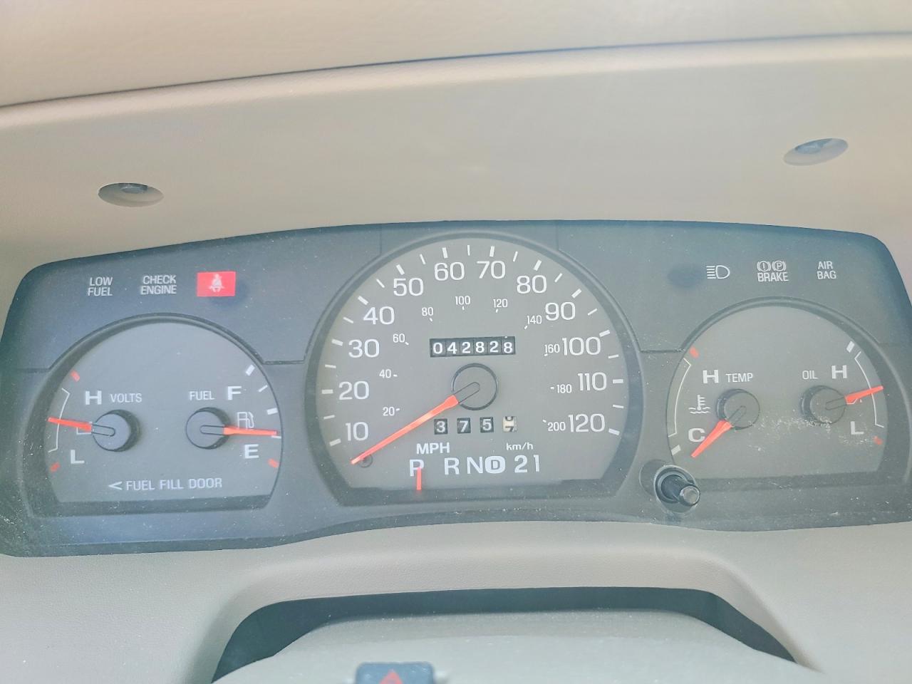 2005 Mercury Grand Marquis Gs Green vin: 2MEFM74W75X609874