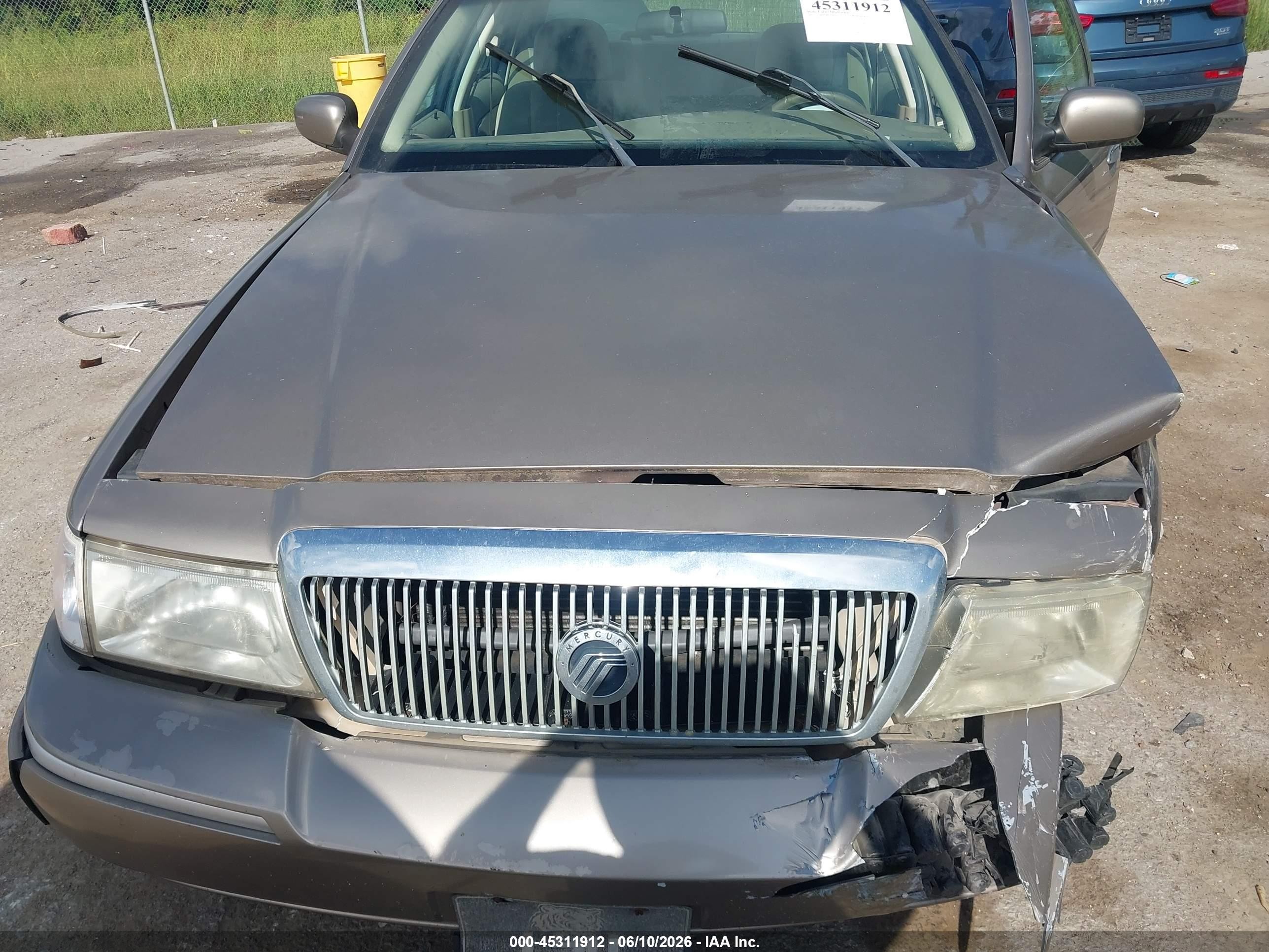 2005 Mercury Grand Marquis Gs Brown vin: 2MEFM74W75X667063