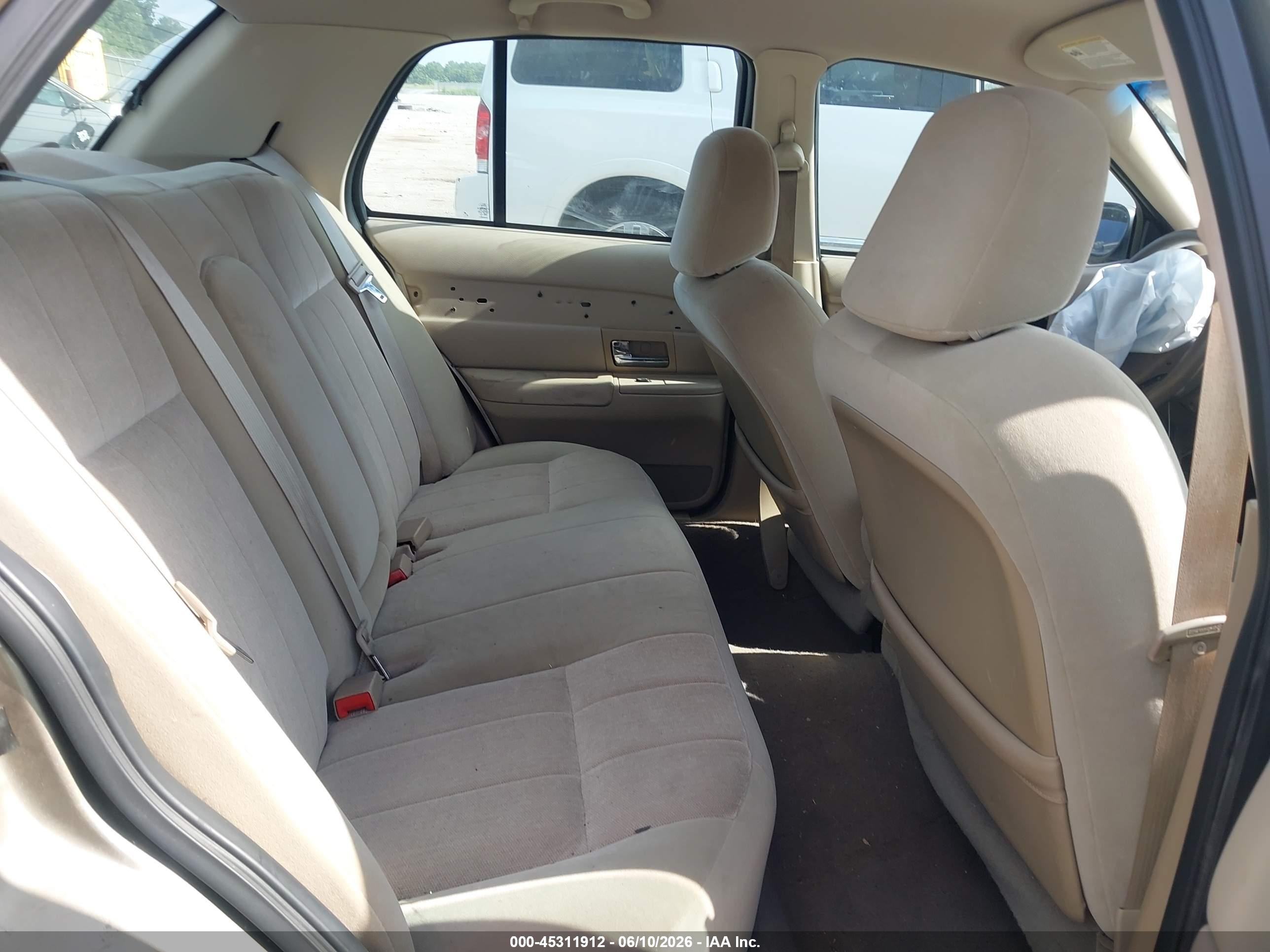2005 Mercury Grand Marquis Gs Brown vin: 2MEFM74W75X667063