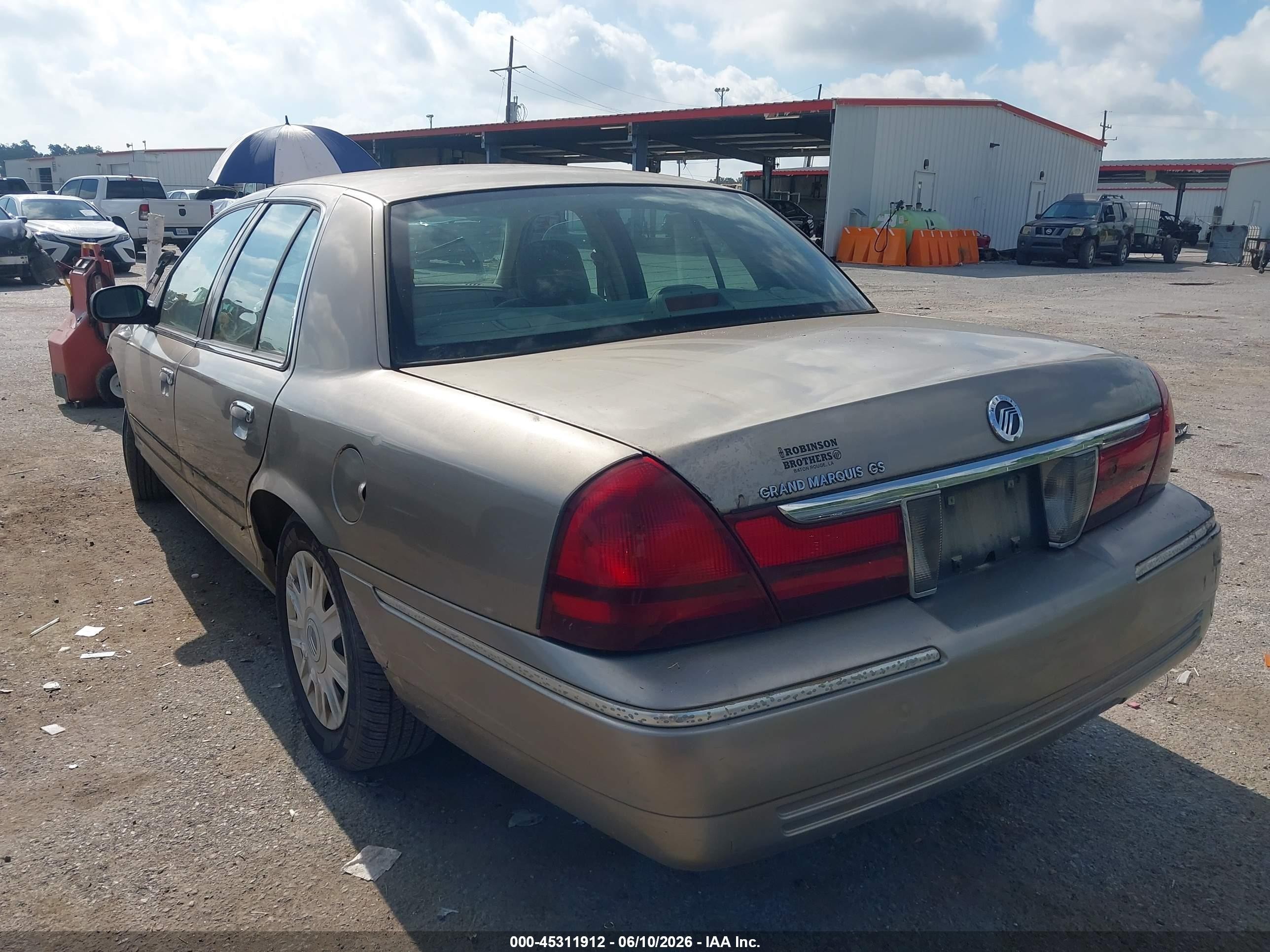 2005 Mercury Grand Marquis Gs Brown vin: 2MEFM74W75X667063