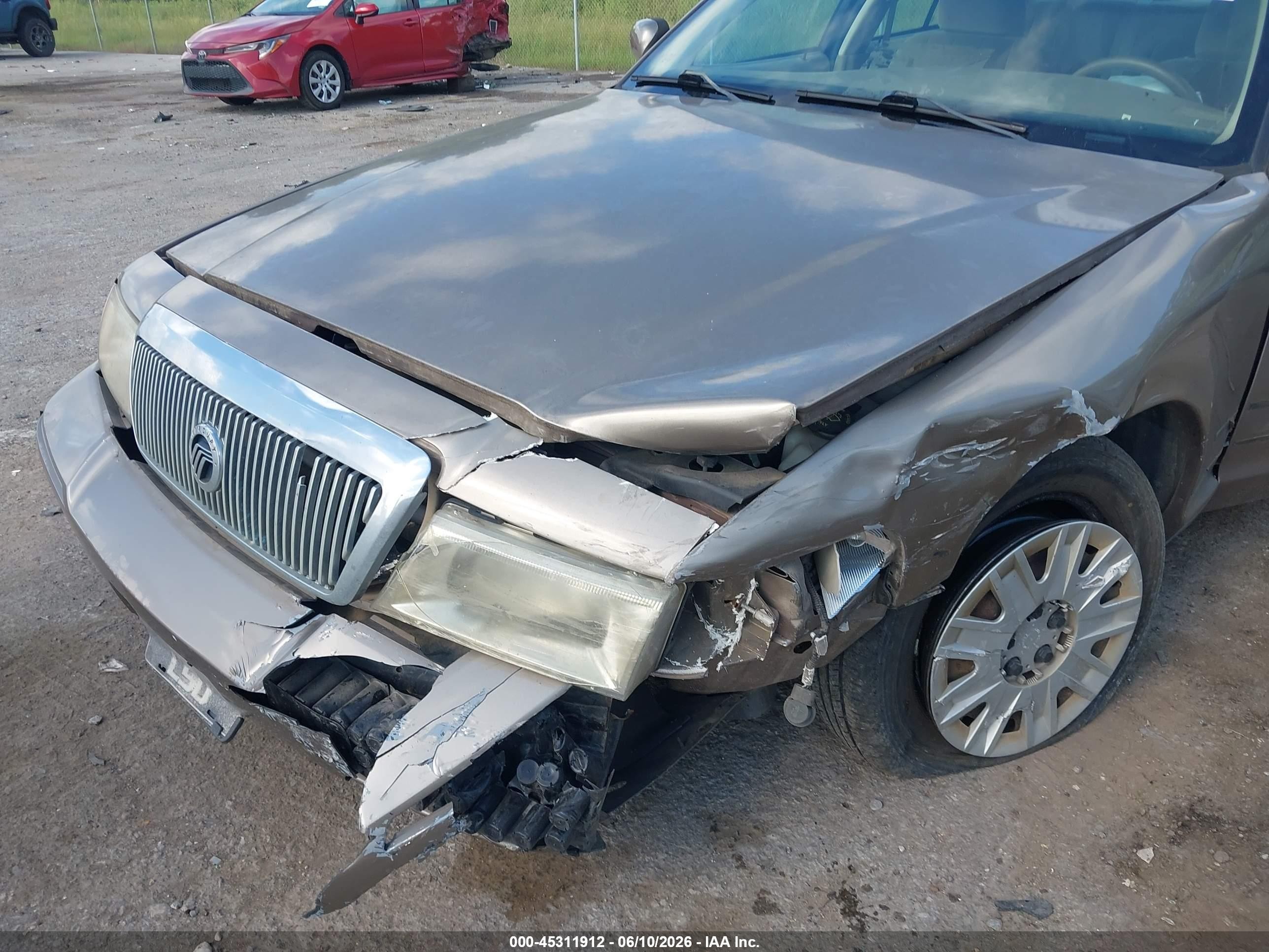 2005 Mercury Grand Marquis Gs Brown vin: 2MEFM74W75X667063