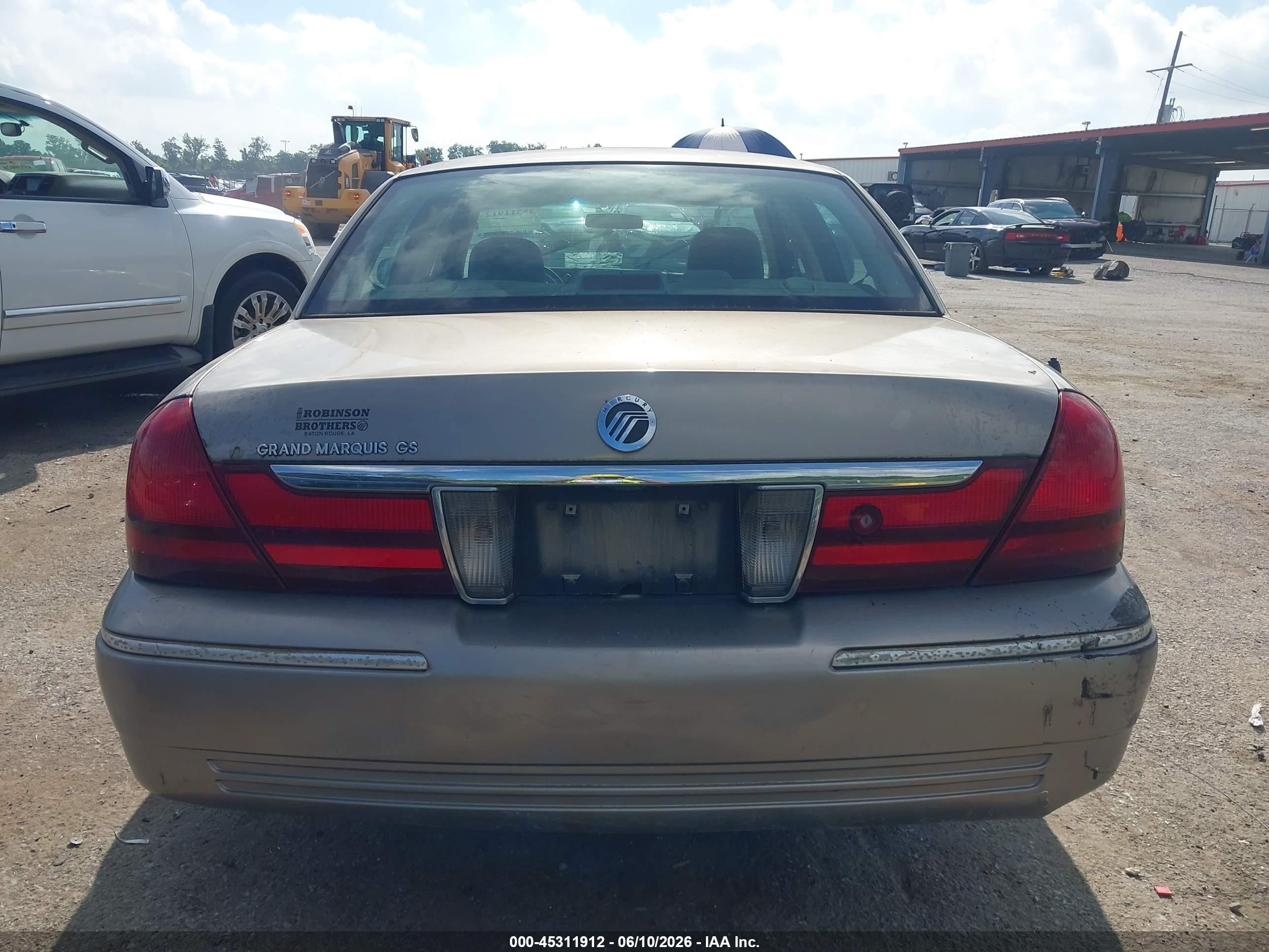2005 Mercury Grand Marquis Gs Brown vin: 2MEFM74W75X667063