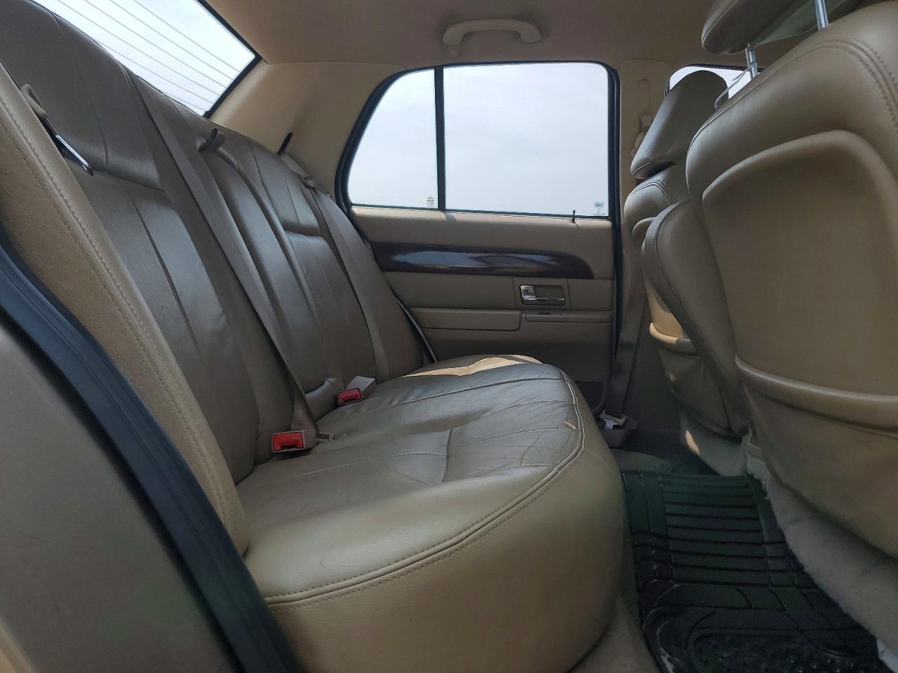 2005 Mercury Grand Marquis Tan vin: 2MEFM74W75X674868