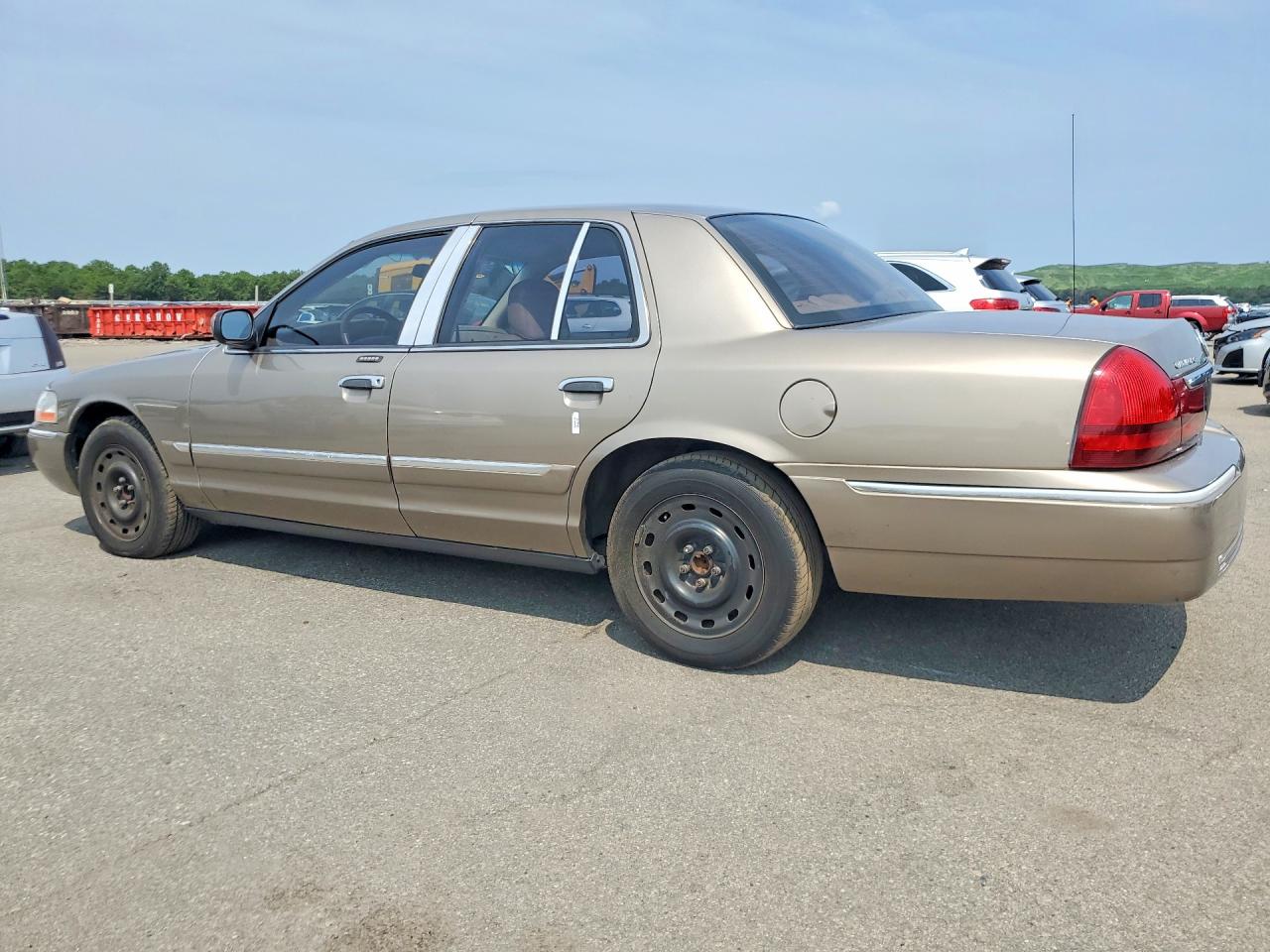 2005 Mercury Grand Marquis Tan vin: 2MEFM74W75X674868