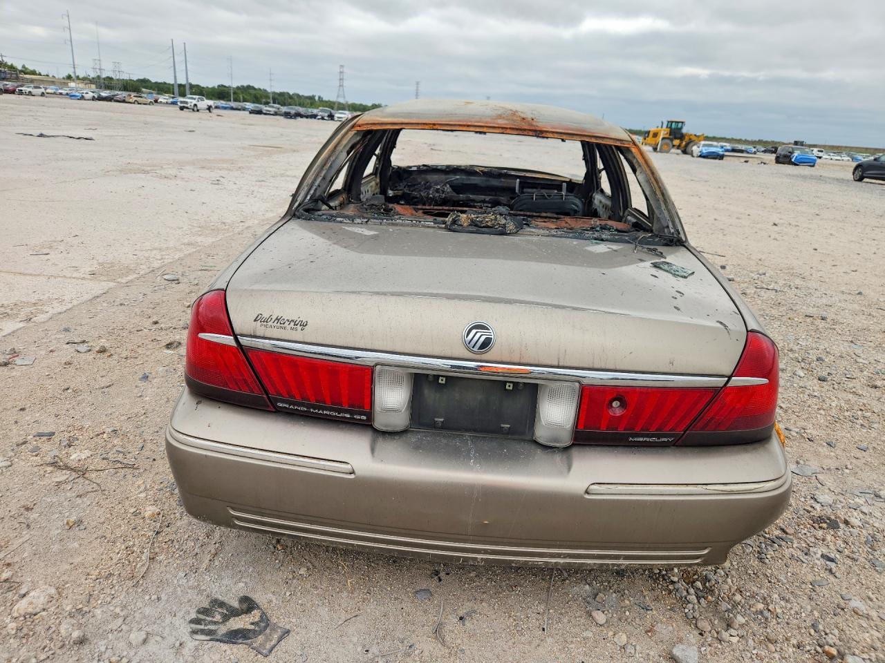 2002 Mercury Grand Marquis Gs Gold vin: 2MEFM74W82X653474