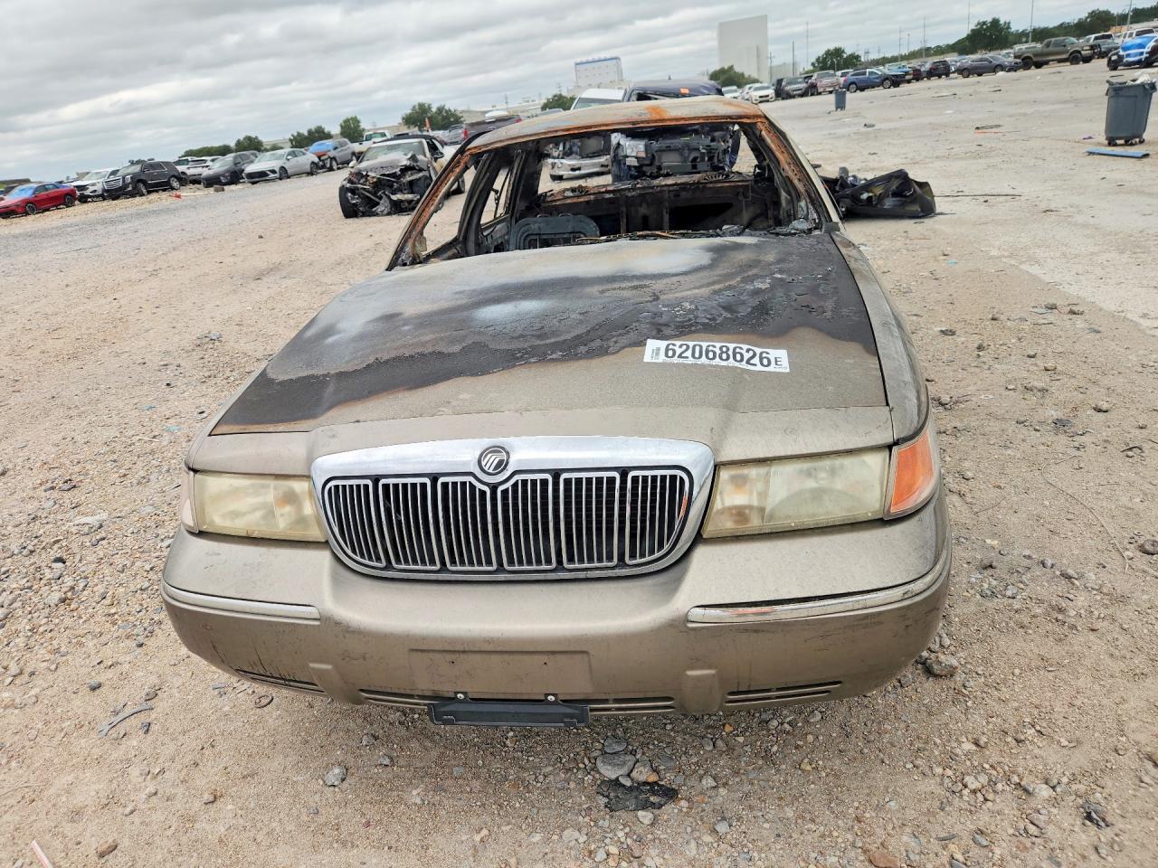 2002 Mercury Grand Marquis Gs Gold vin: 2MEFM74W82X653474