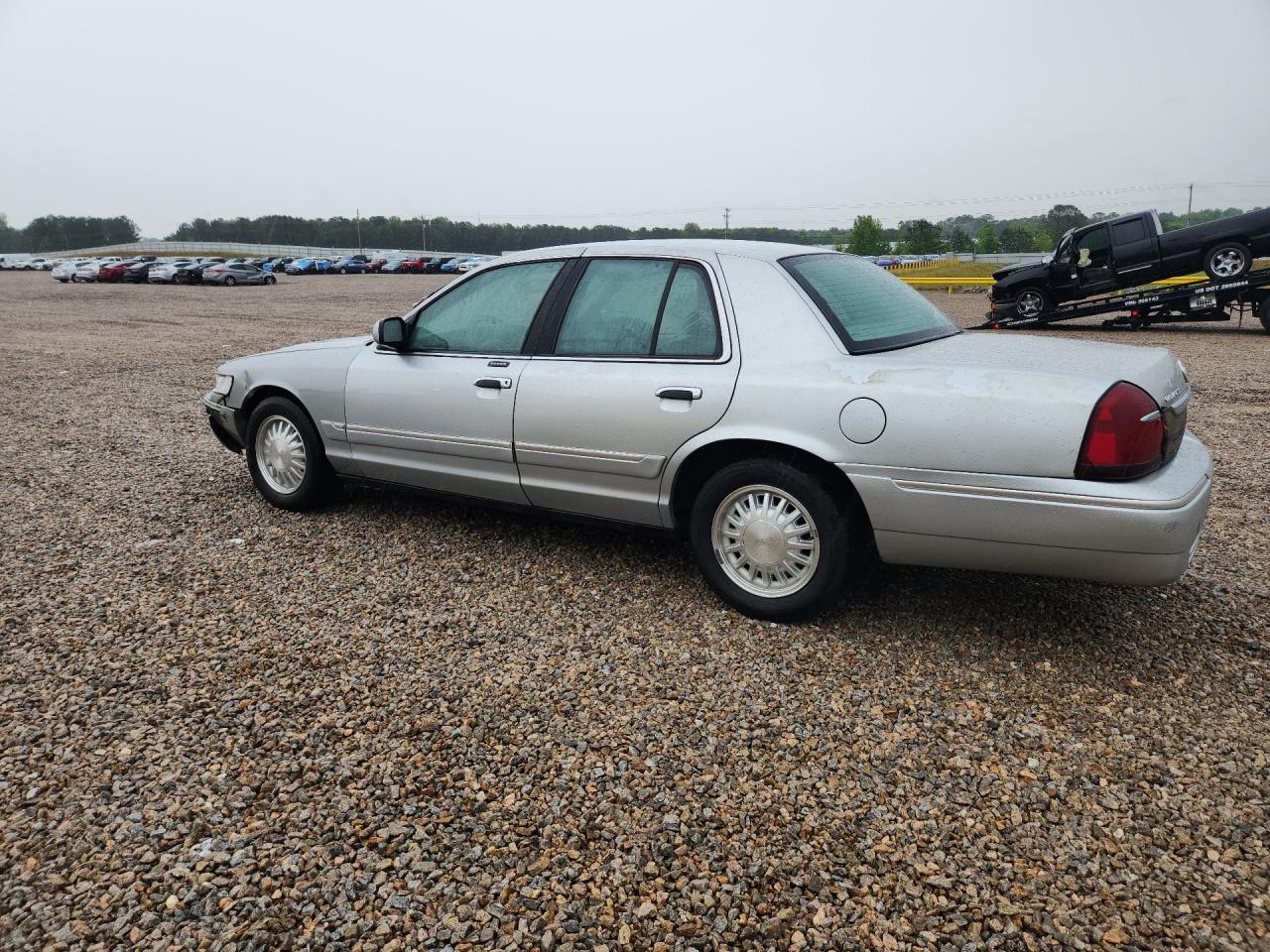 2002 Mercury Grand Marquis Gs Silver vin: 2MEFM74W82X663986