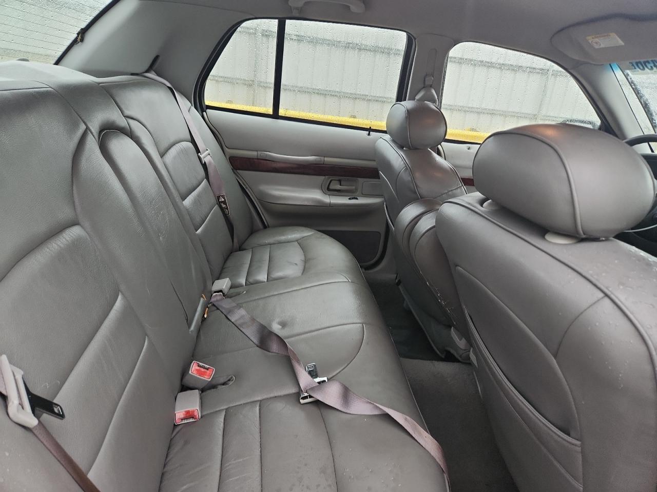 2002 Mercury Grand Marquis Gs Silver vin: 2MEFM74W82X663986