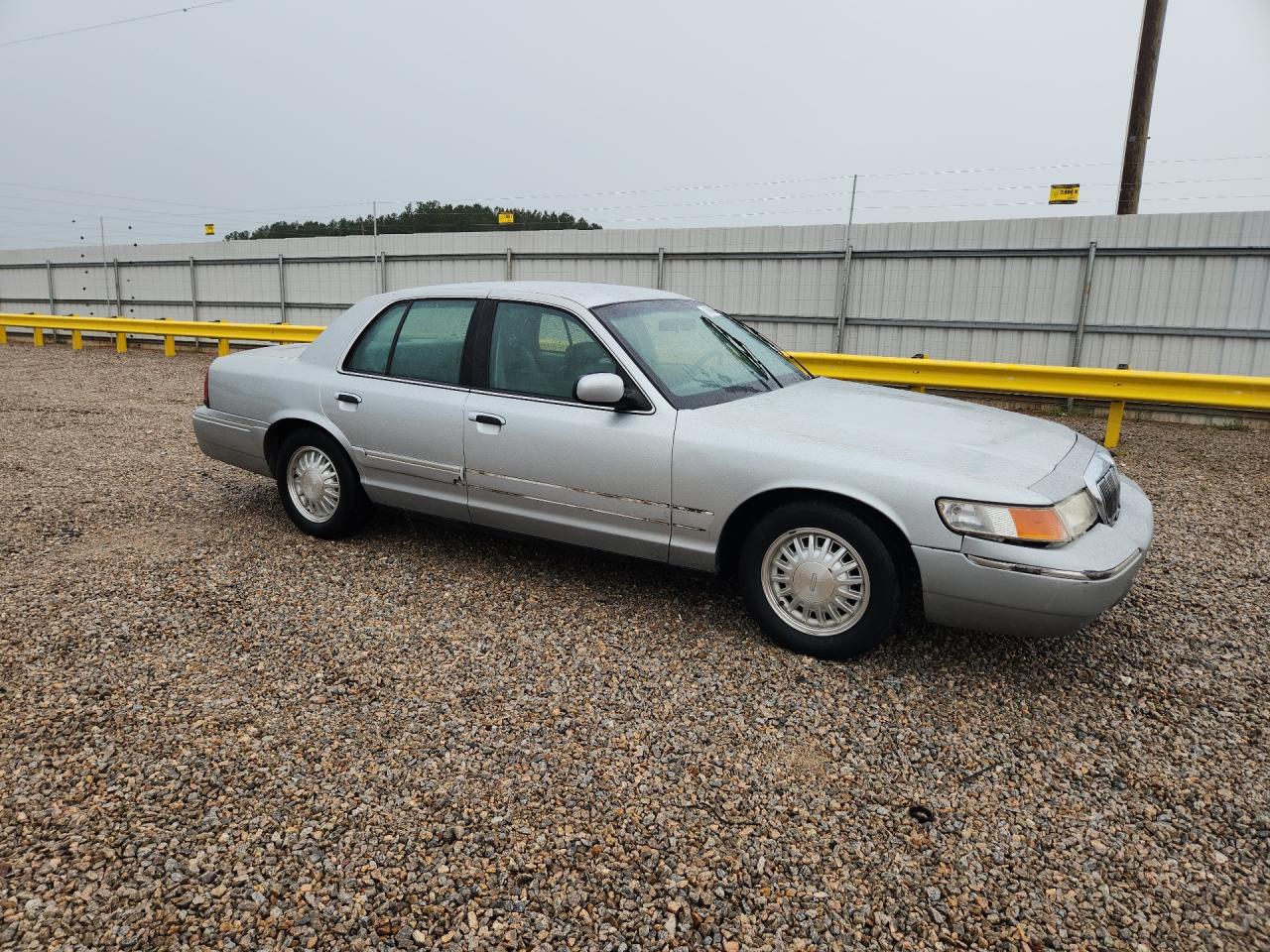 2002 Mercury Grand Marquis Gs Silver vin: 2MEFM74W82X663986