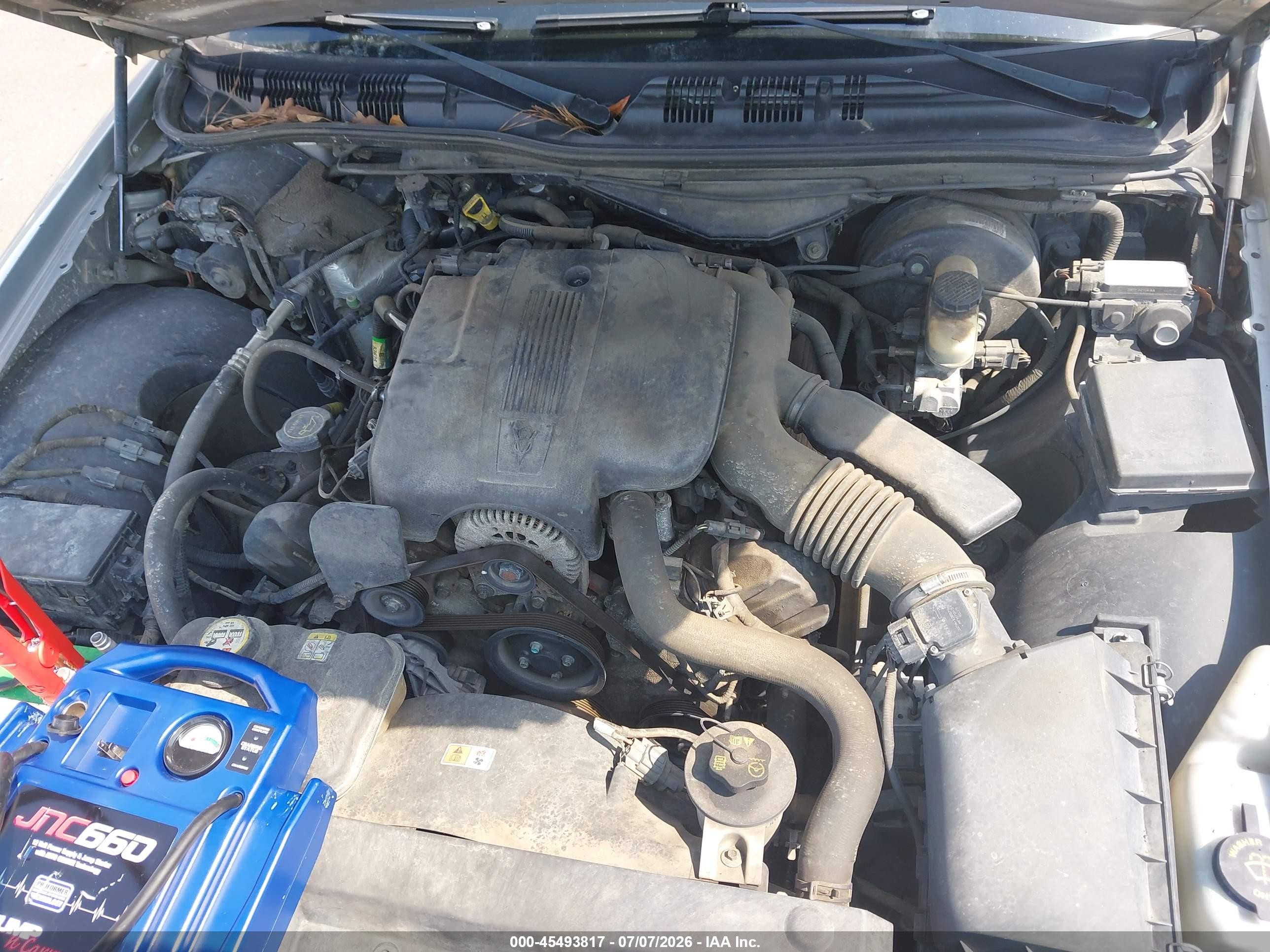 2004 Mercury Grand Marquis Gs Silver vin: 2MEFM74W84X680712