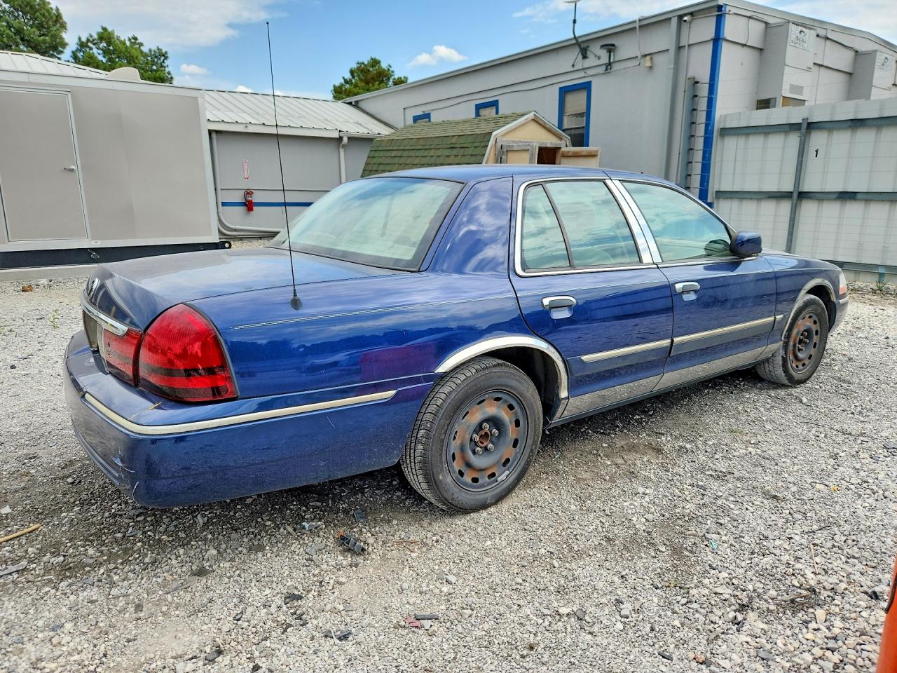 2005 Mercury Grand Marquis Gs Blue vin: 2MEFM74W85X668562
